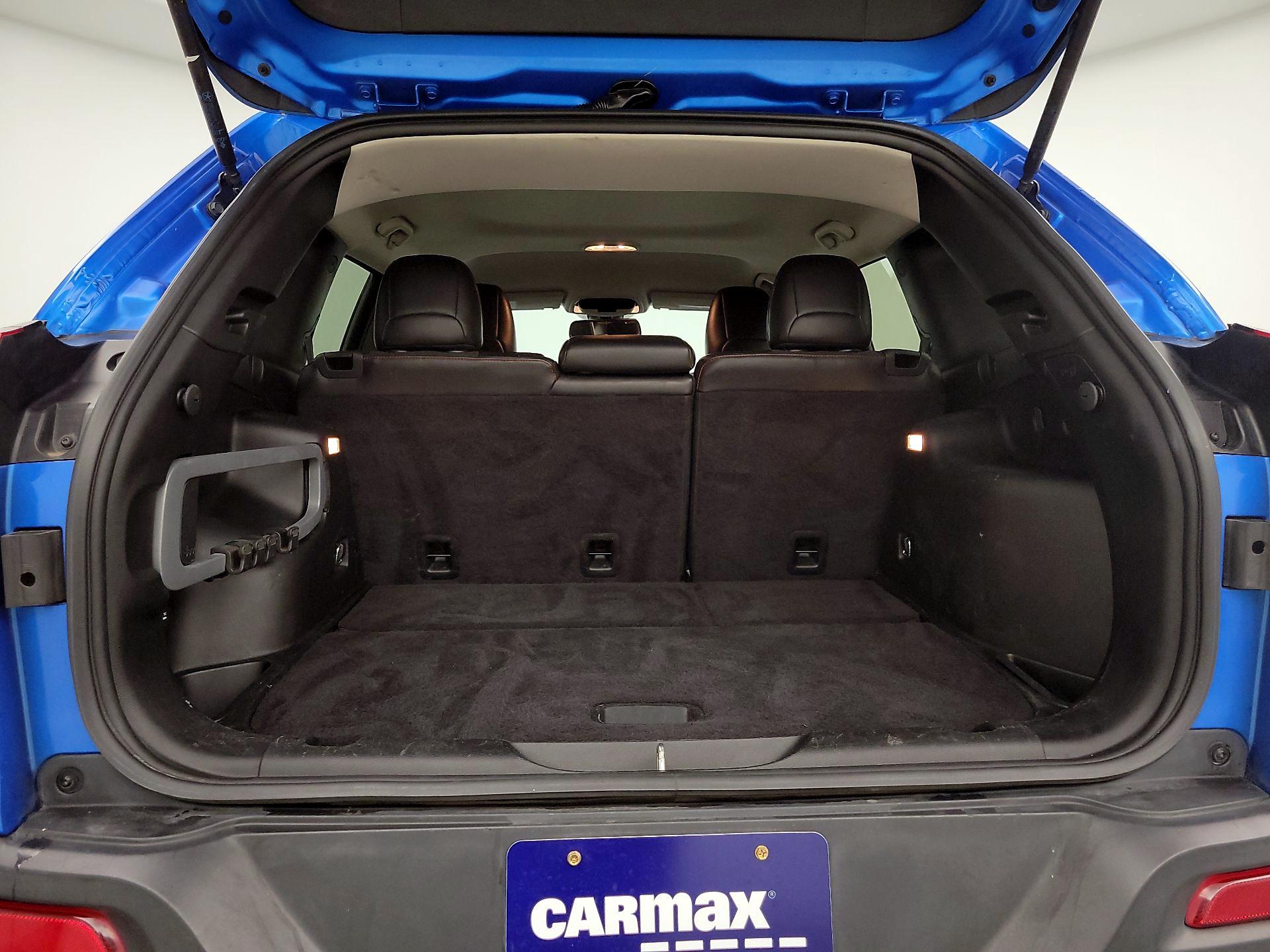 Thumbnail: 2018 Jeep Cherokee - 20