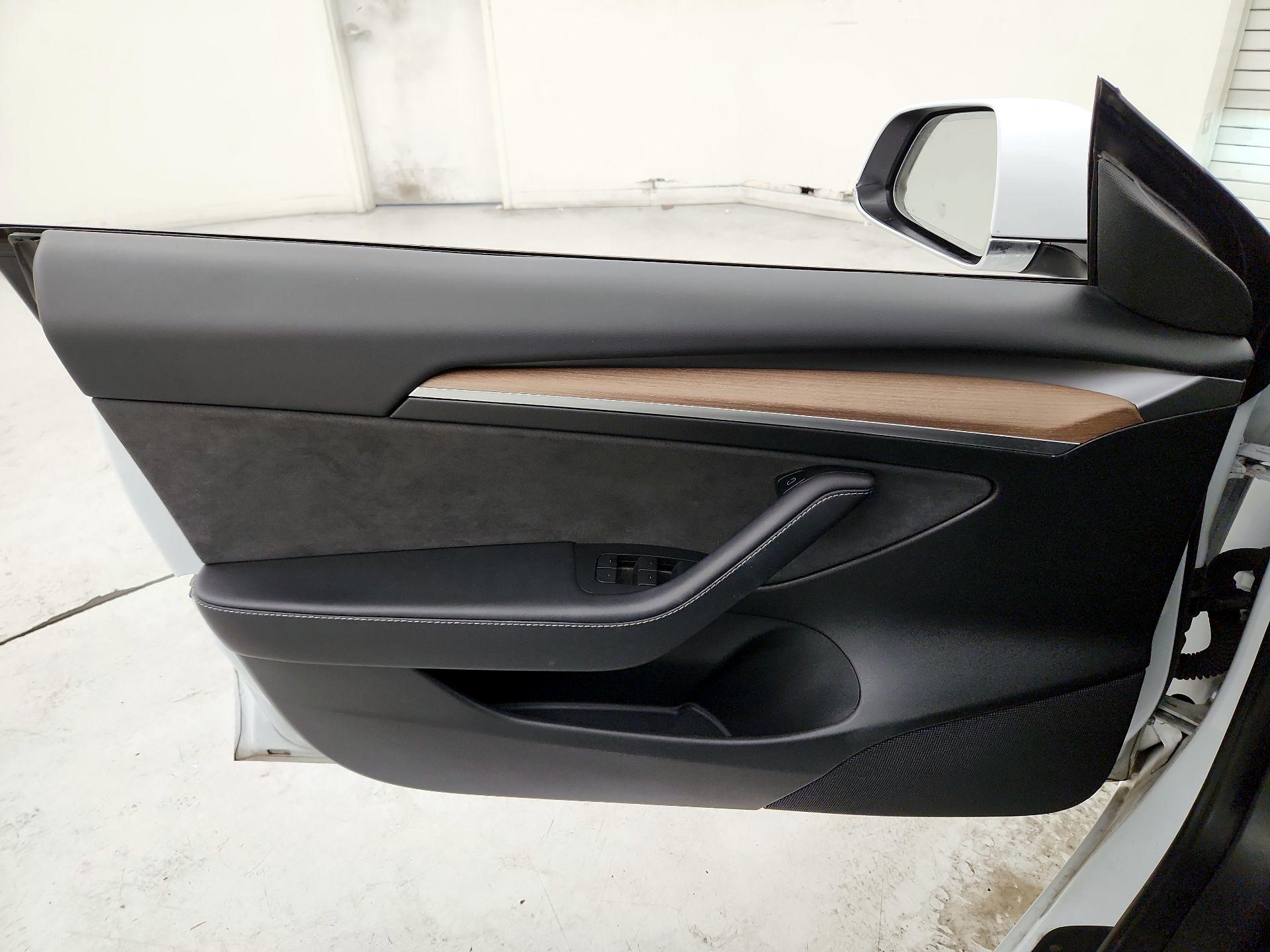 Thumbnail: 2023 Tesla Model 3 - 12