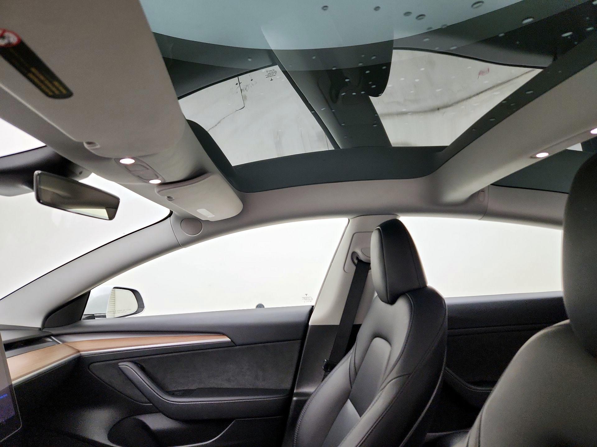 Thumbnail: 2023 Tesla Model 3 - 19