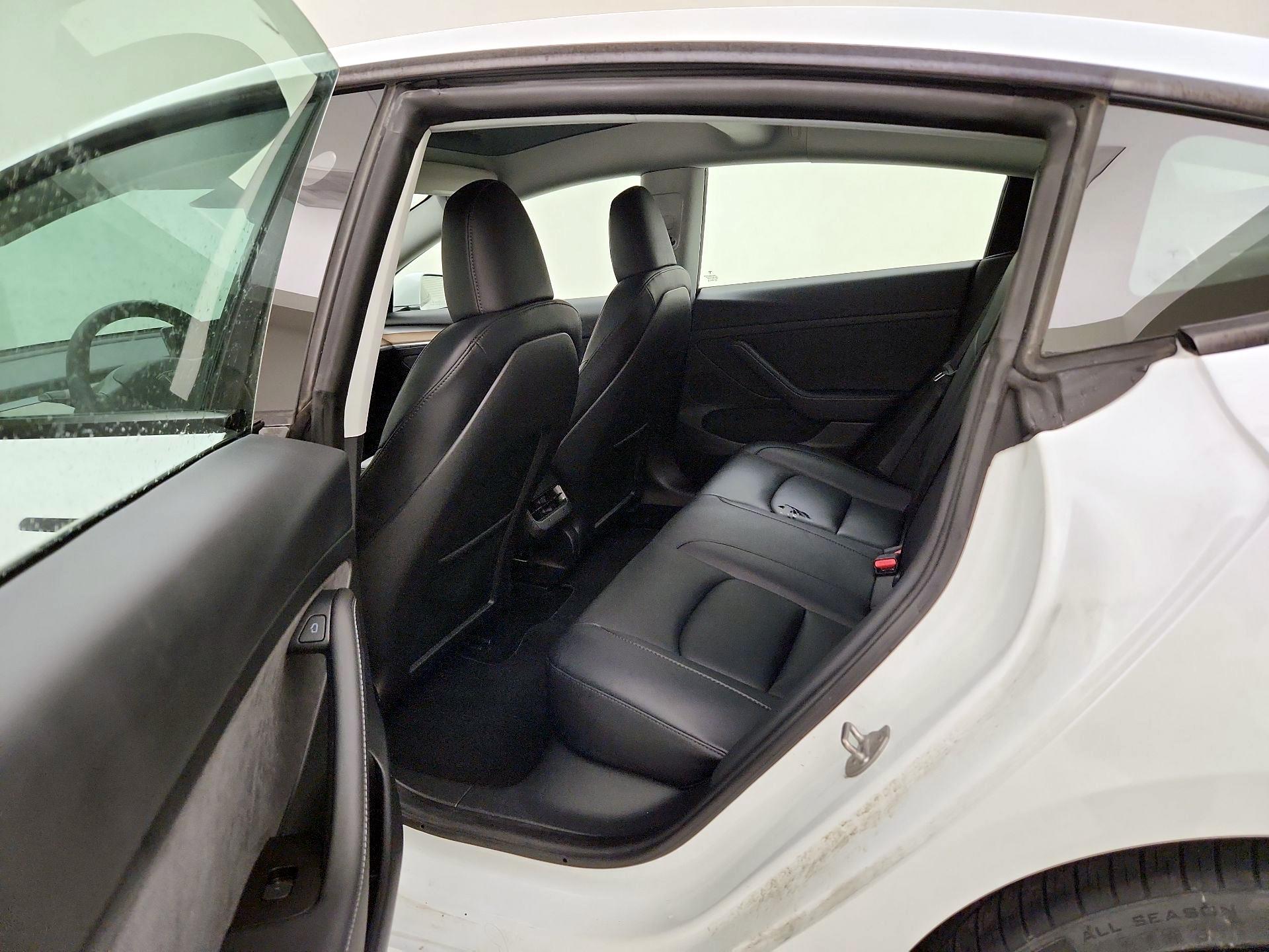 Thumbnail: 2023 Tesla Model 3 - 20