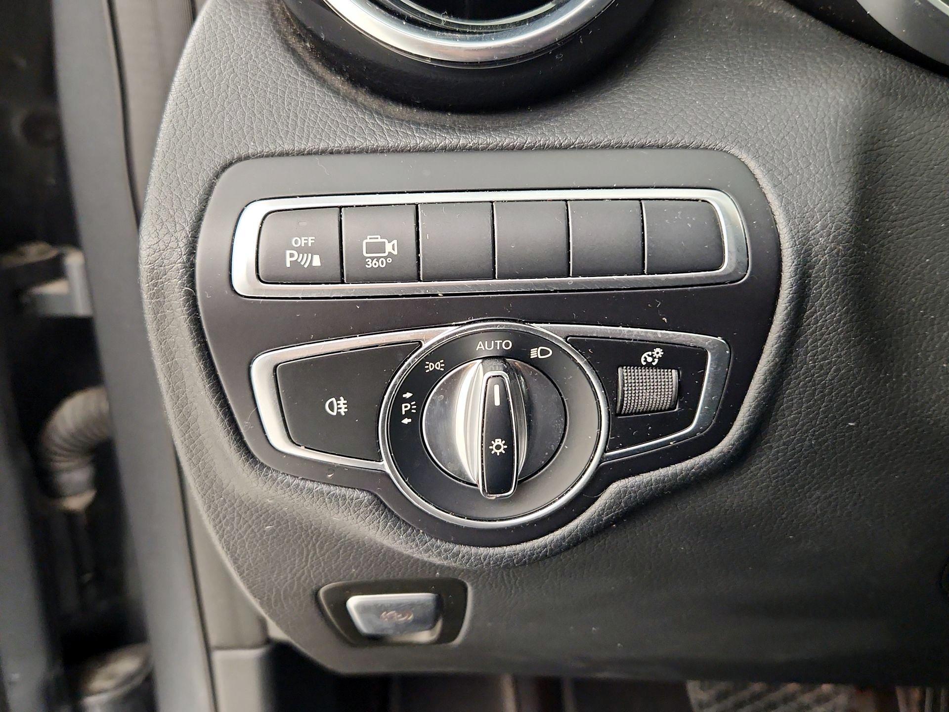 Thumbnail: 2019 Mercedes-Benz GLC - 13