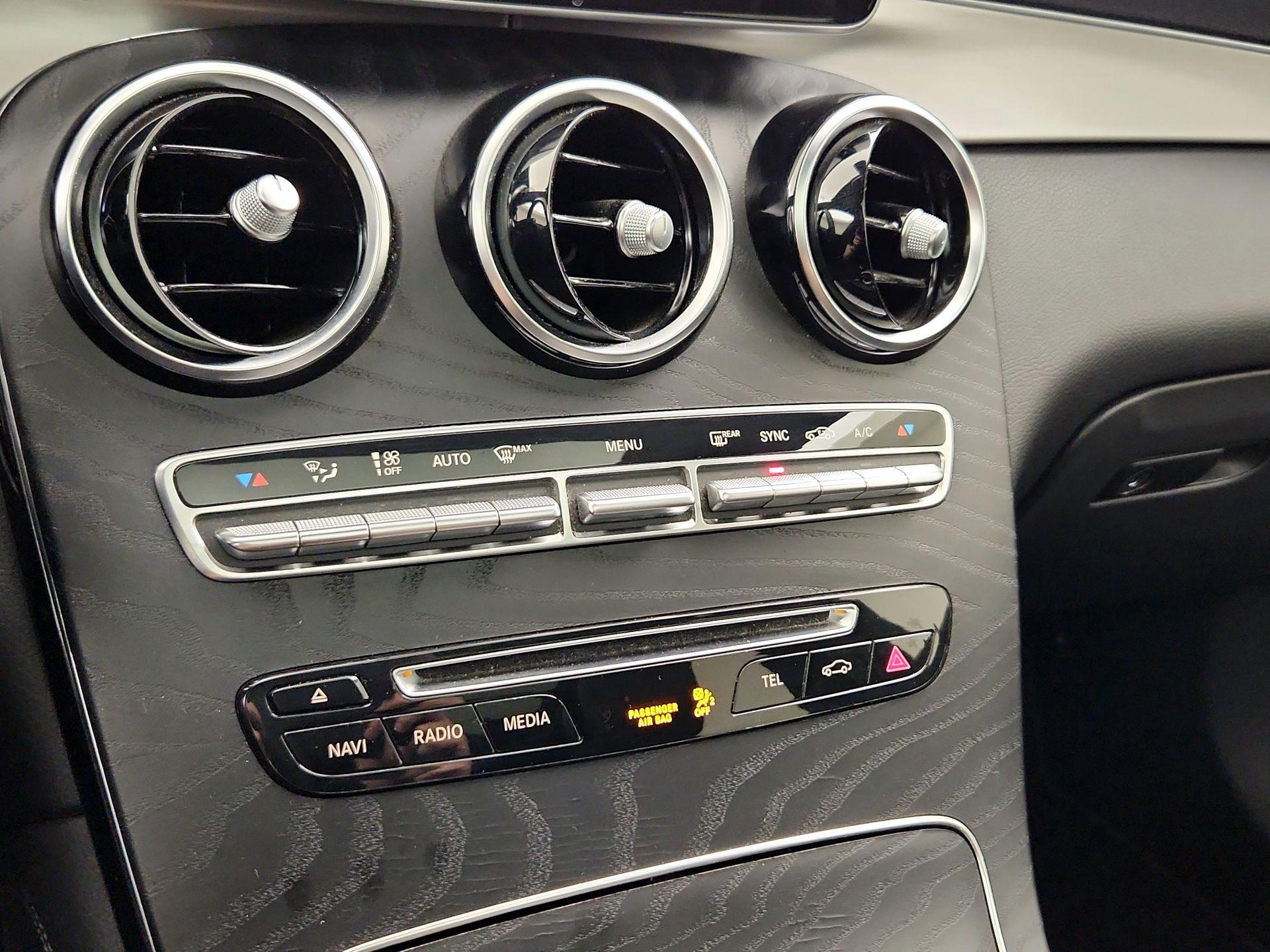 Thumbnail: 2019 Mercedes-Benz GLC - 17