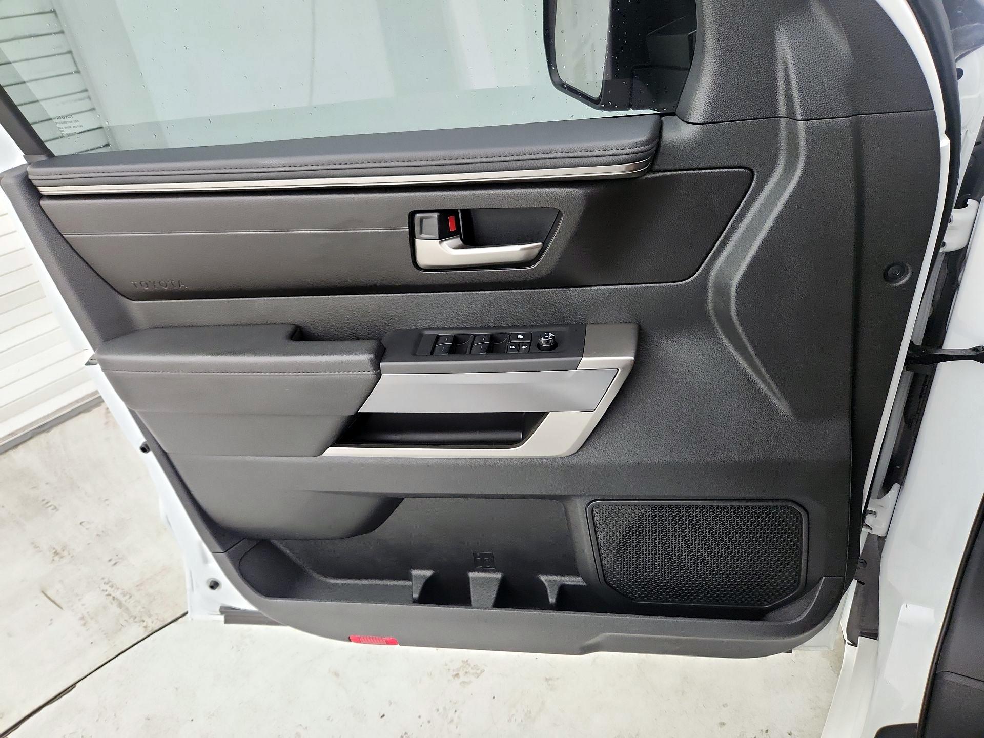 Thumbnail: 2025 Toyota Tundra - 12