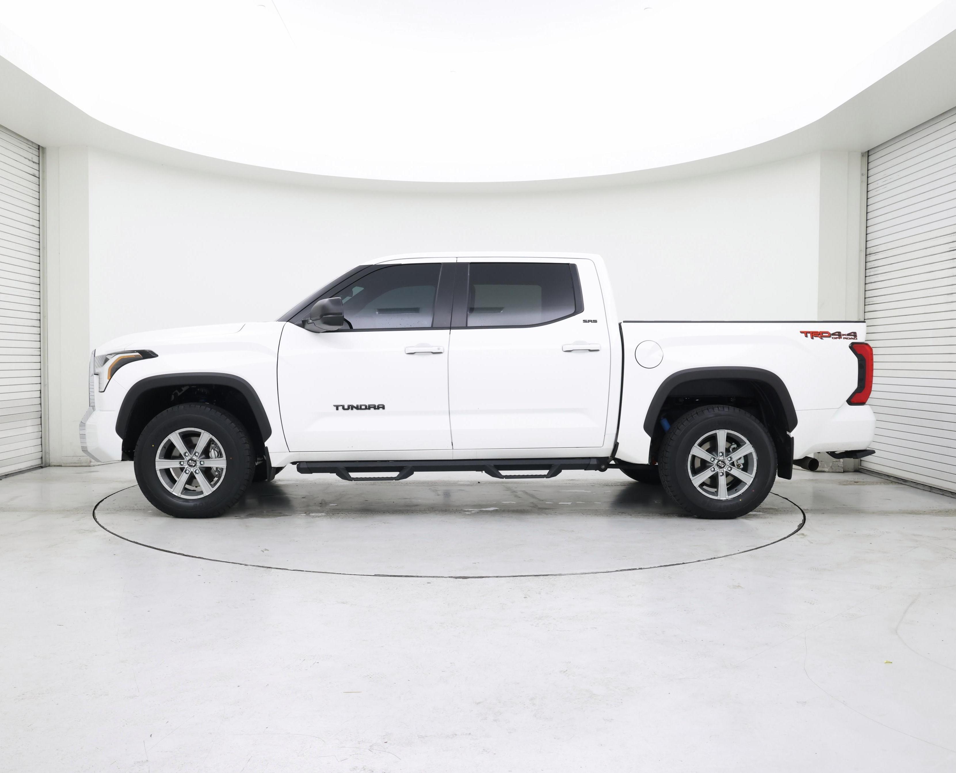 Thumbnail: 2025 Toyota Tundra - 3