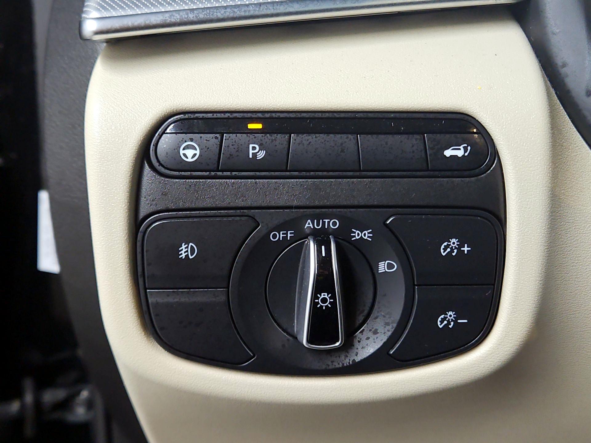 Thumbnail: 2021 INFINITI QX50 - 13