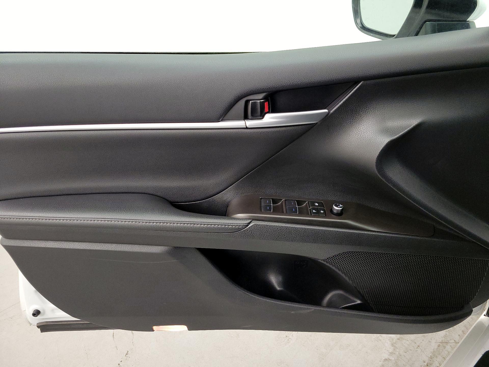 Thumbnail: 2023 Toyota Camry - 12