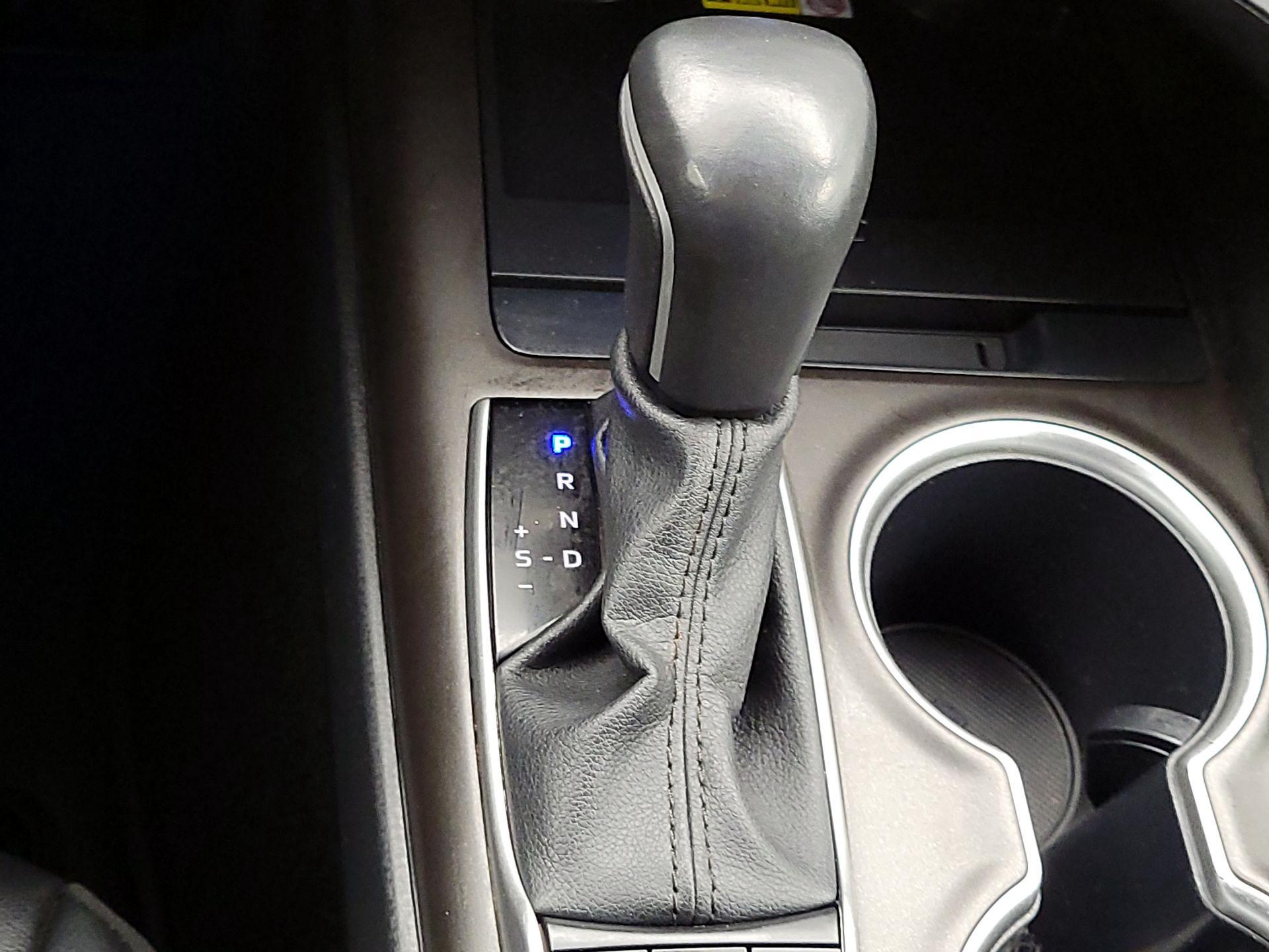 Thumbnail: 2023 Toyota Camry - 18