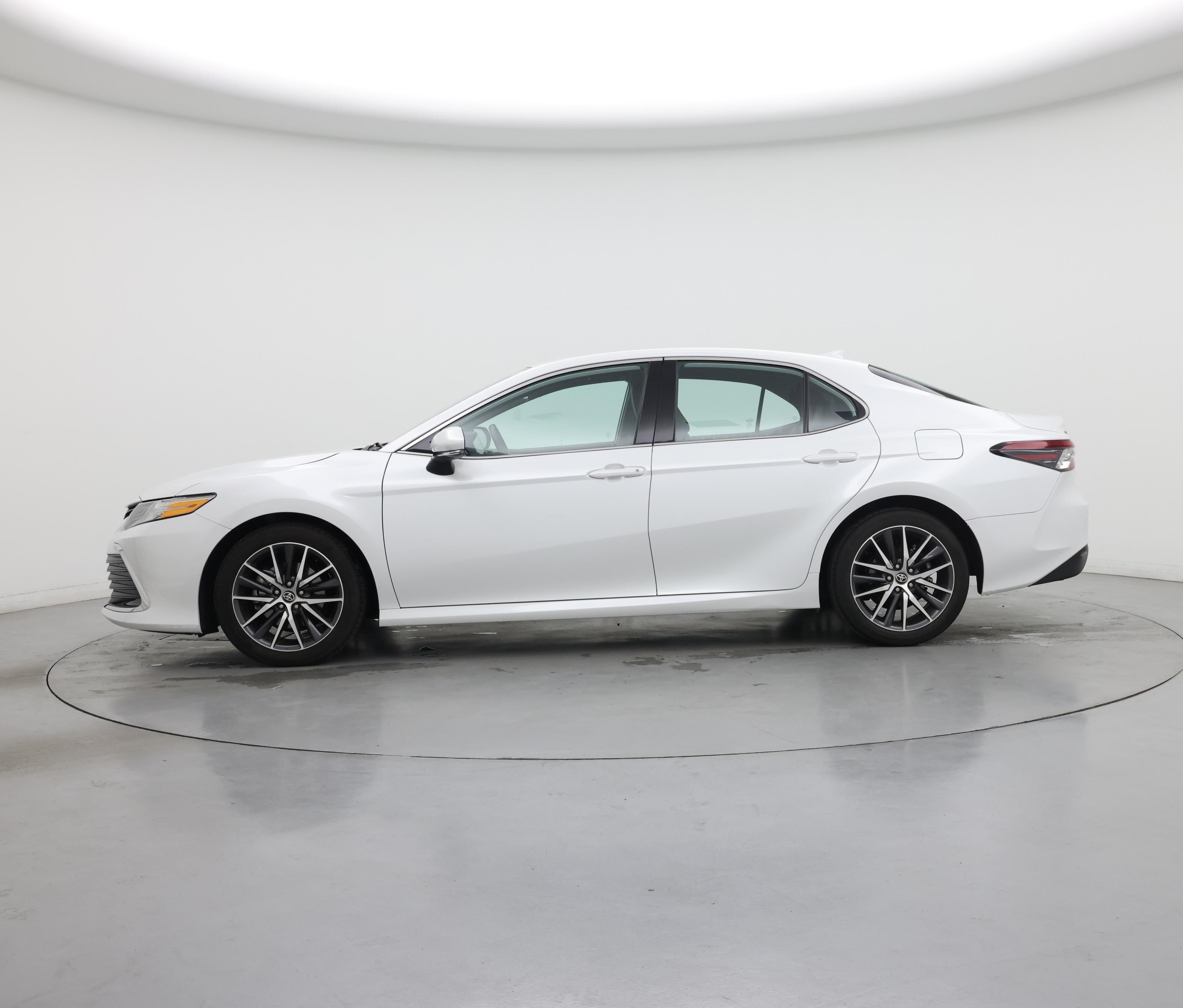 Thumbnail: 2023 Toyota Camry - 3