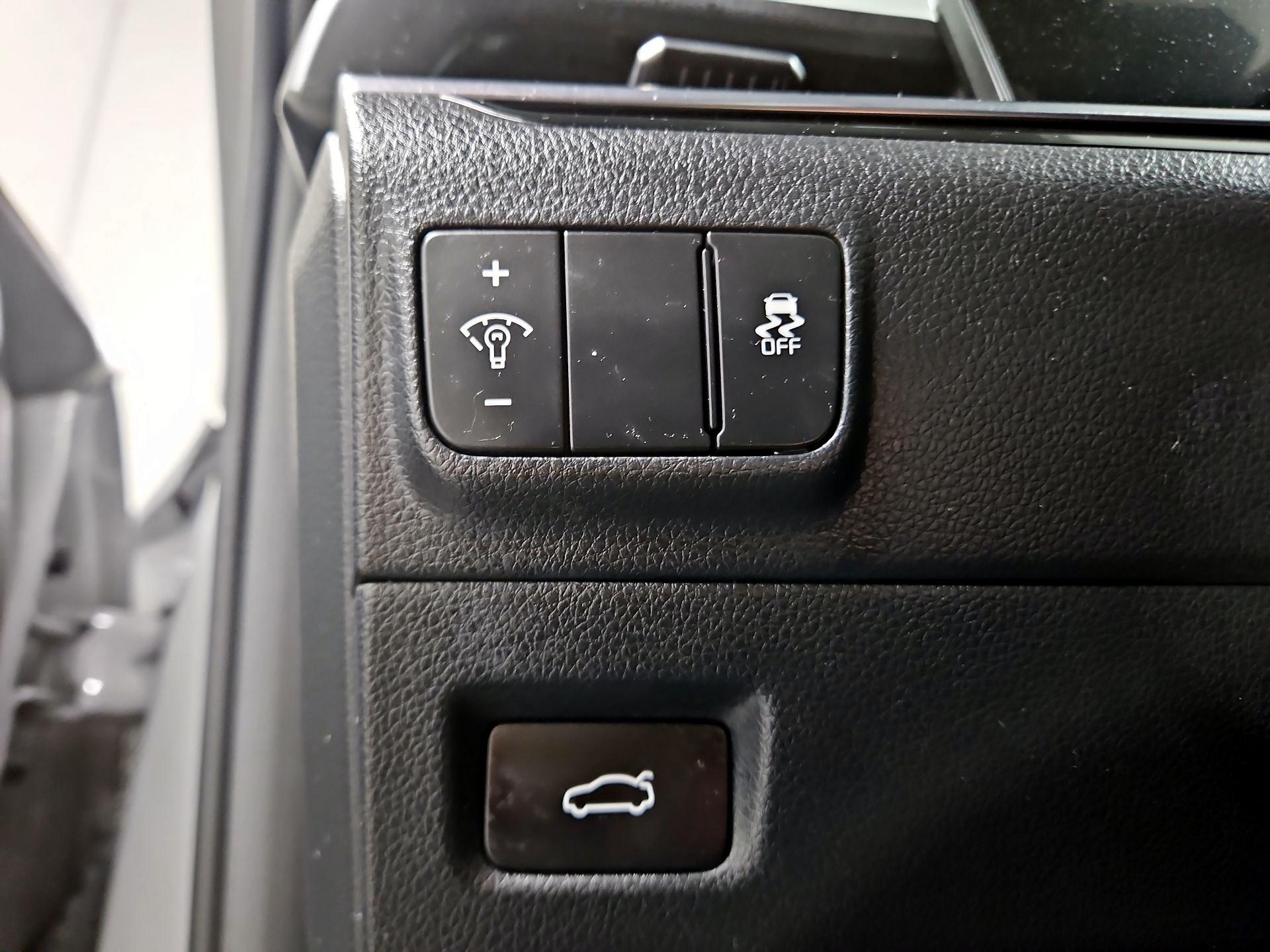 Thumbnail: 2026 Kia K5 - 13