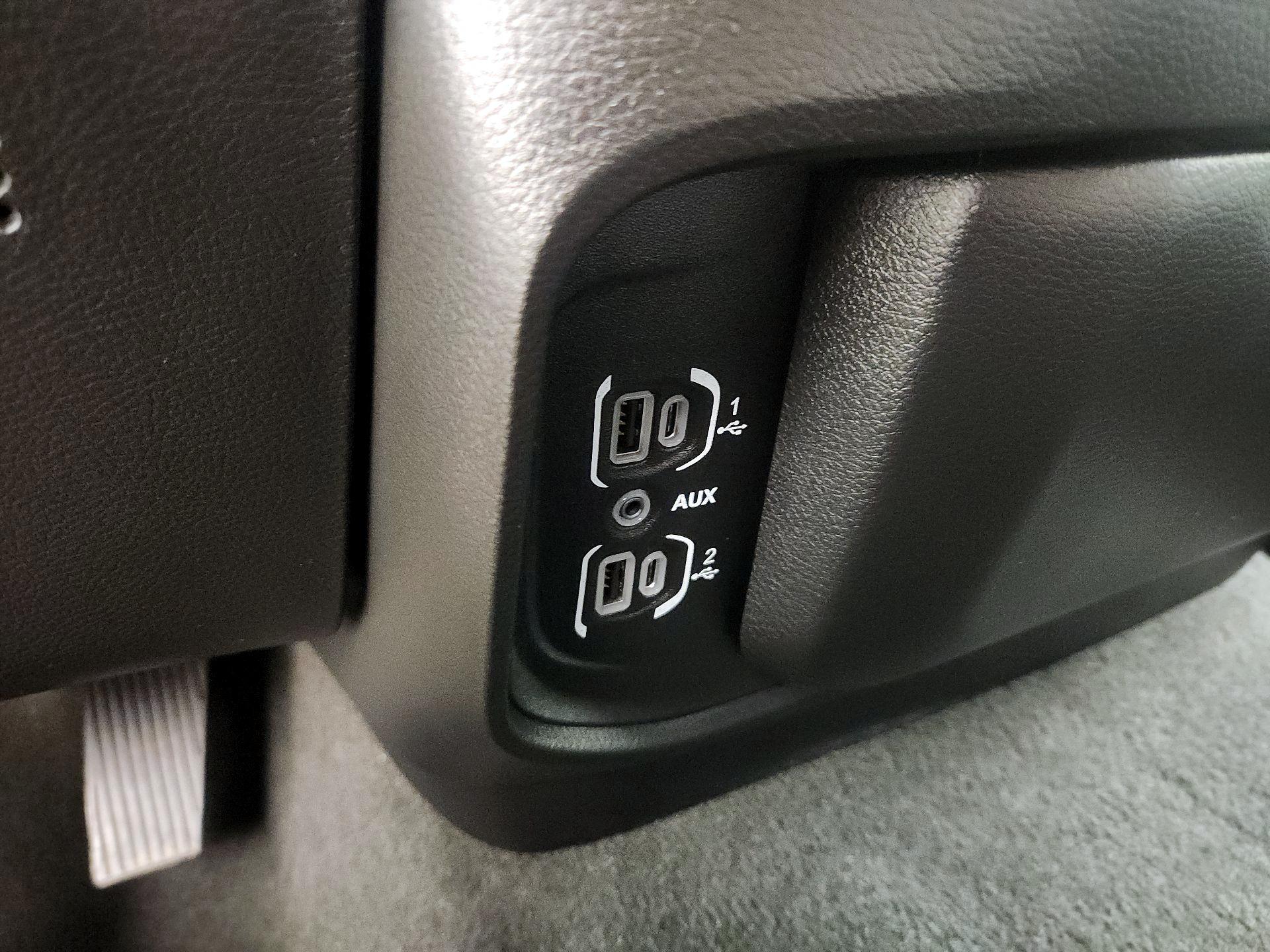 Thumbnail: 2024 RAM 1500 - 18