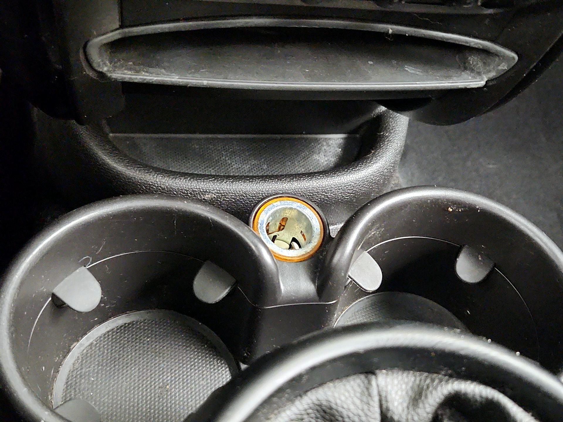 Thumbnail: 2016 MINI Cooper Countryman - 16