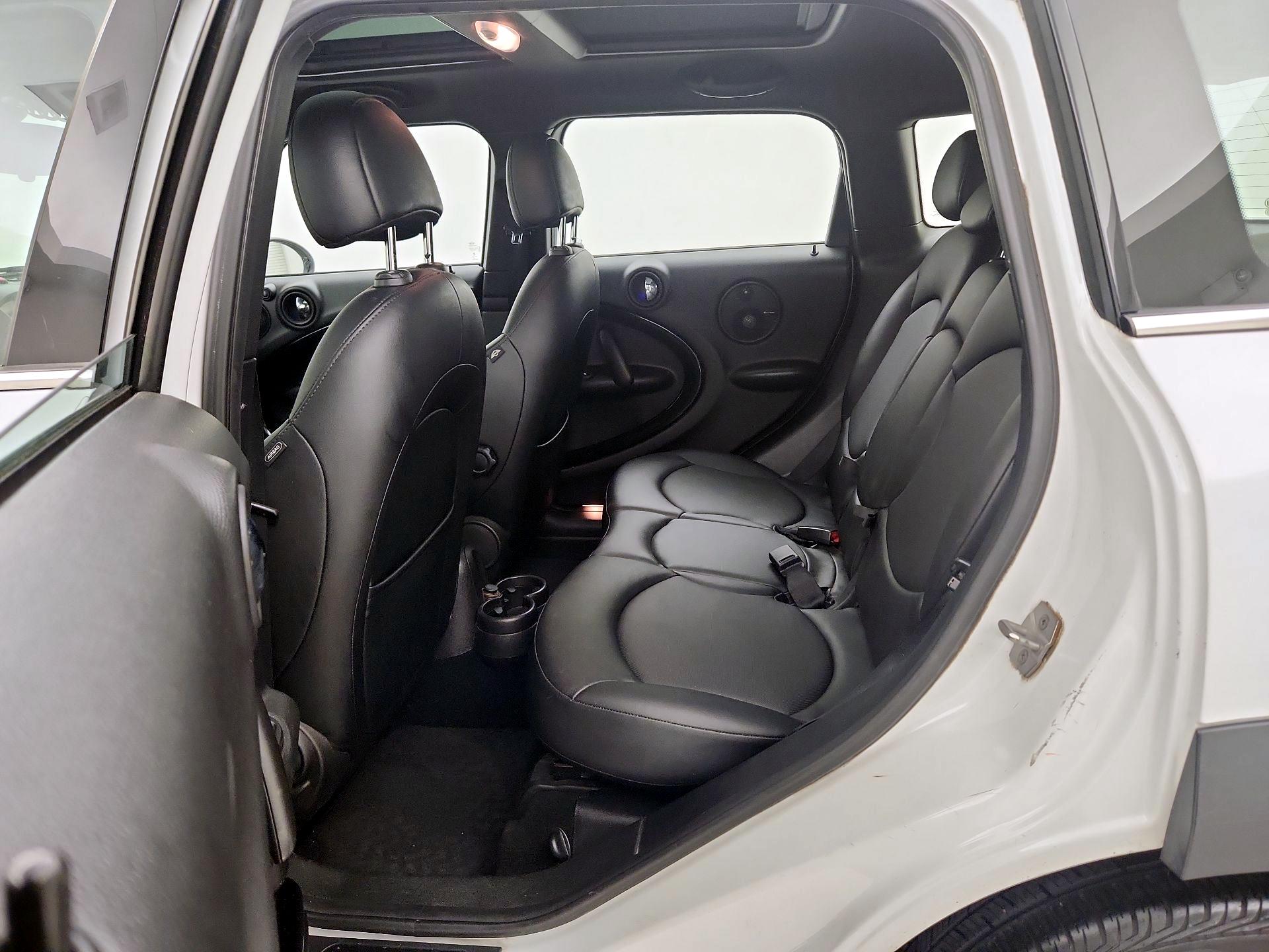 Thumbnail: 2016 MINI Cooper Countryman - 18