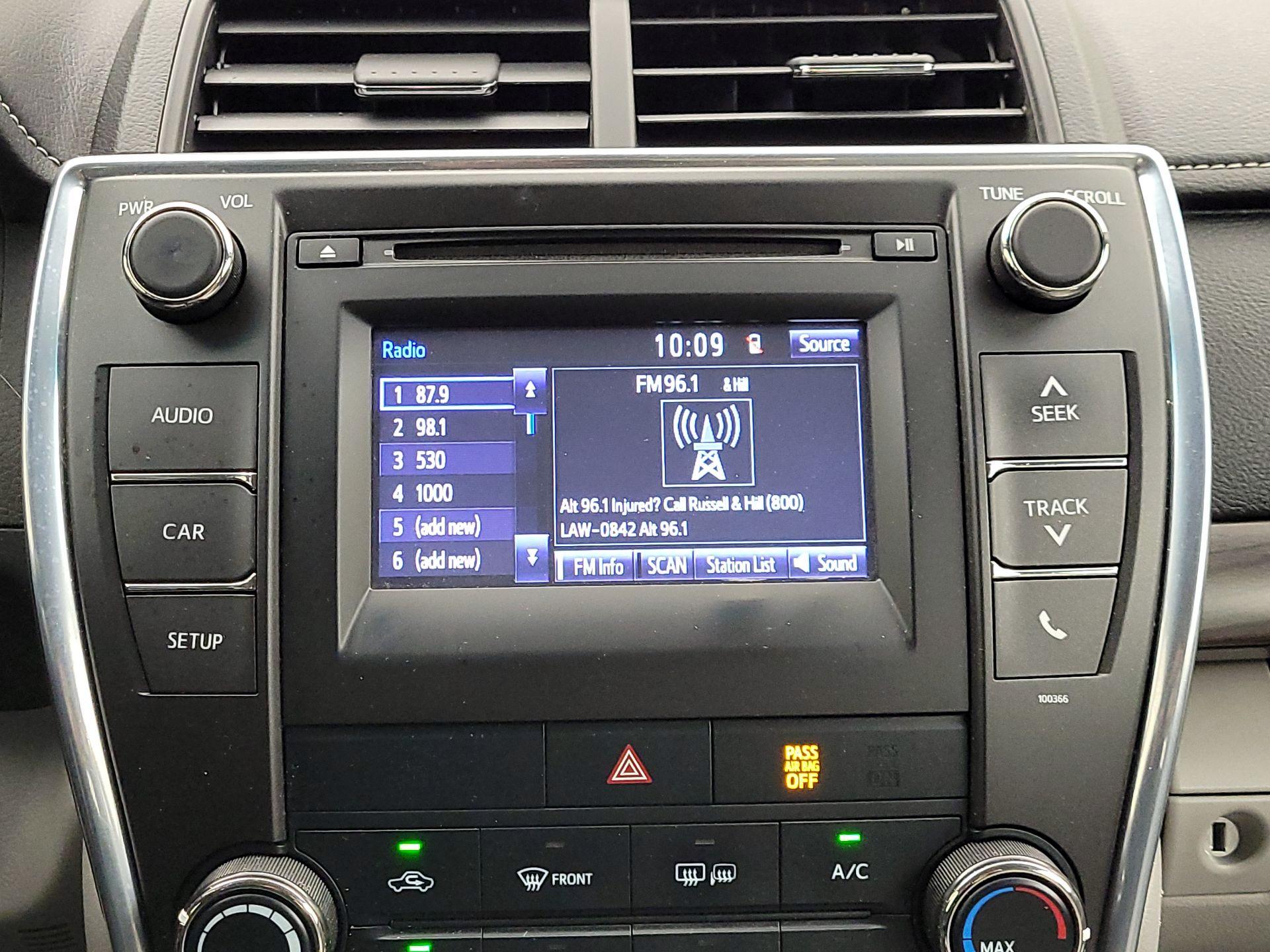 Thumbnail: 2015 Toyota Camry - 15