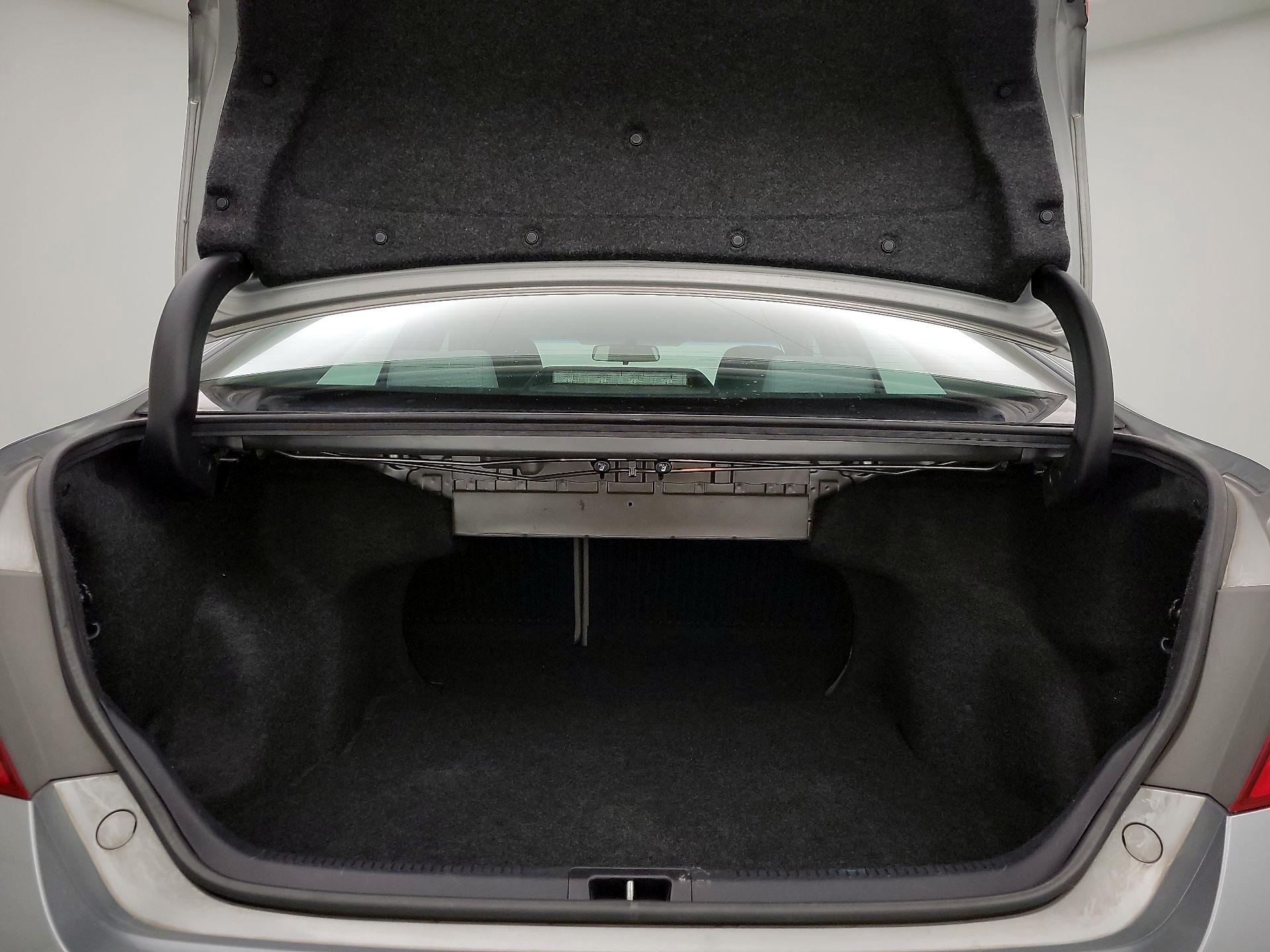 Thumbnail: 2015 Toyota Camry - 20