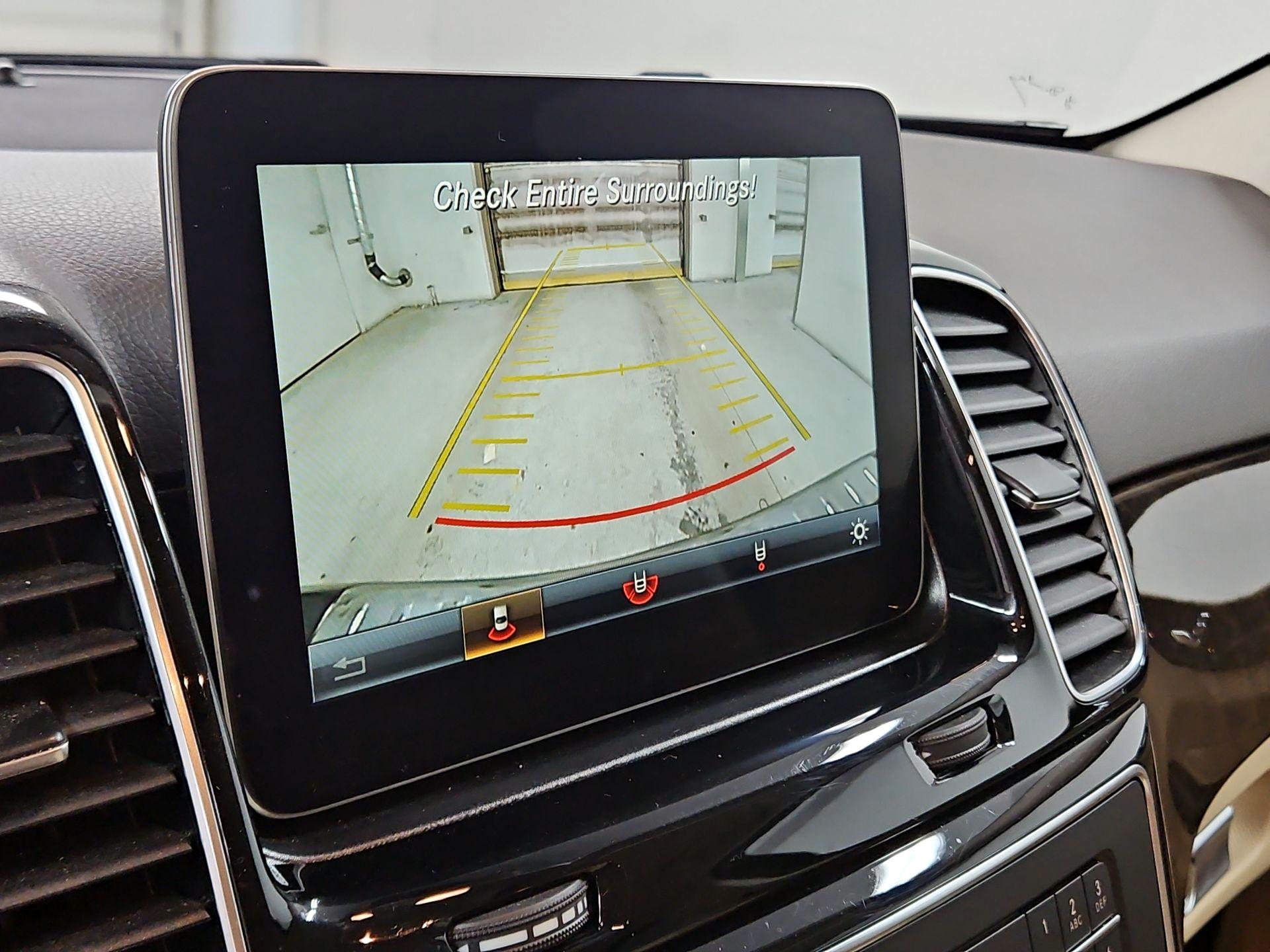 Thumbnail: 2016 Mercedes-Benz GLE - 15