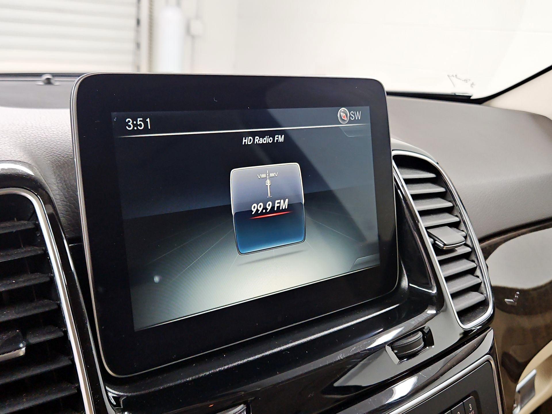 Thumbnail: 2016 Mercedes-Benz GLE - 16