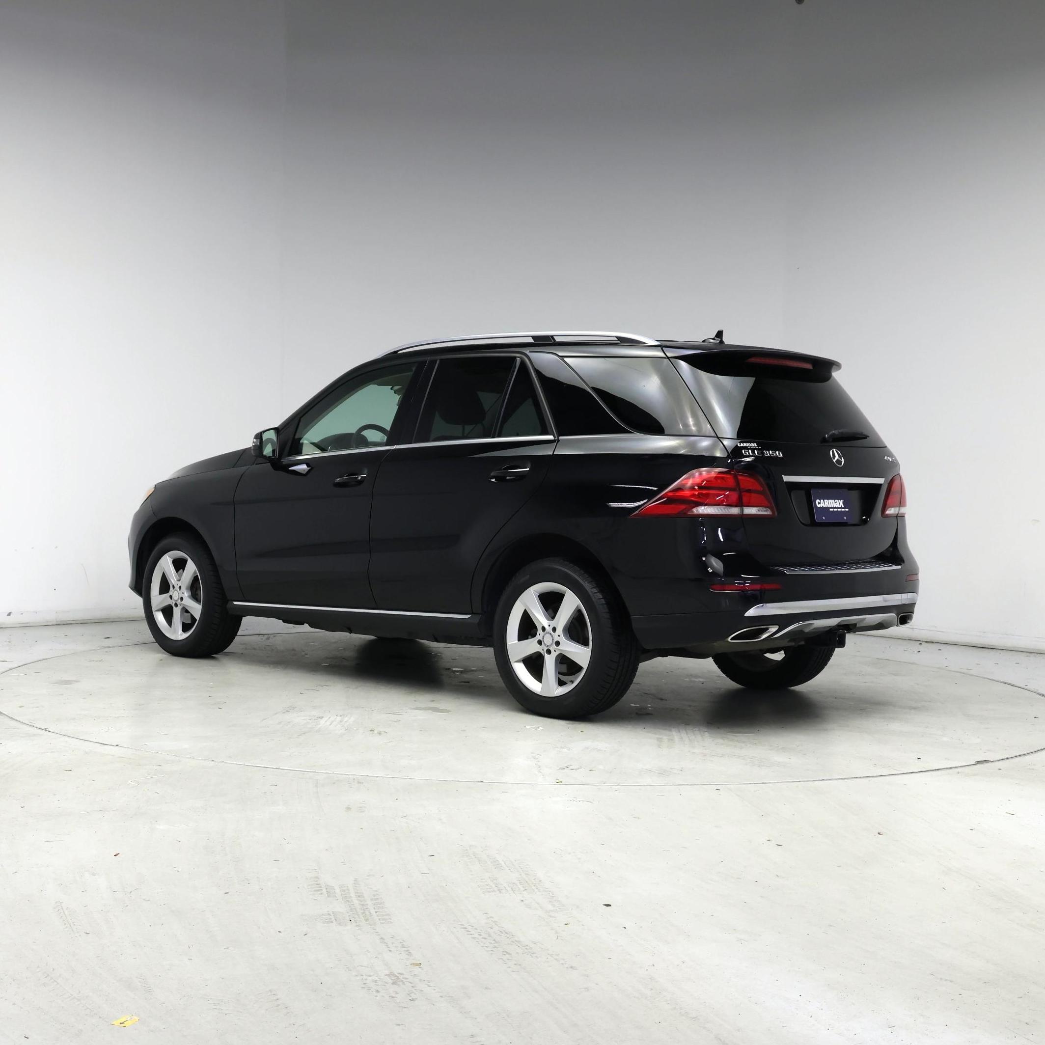 Thumbnail: 2016 Mercedes-Benz GLE - 2