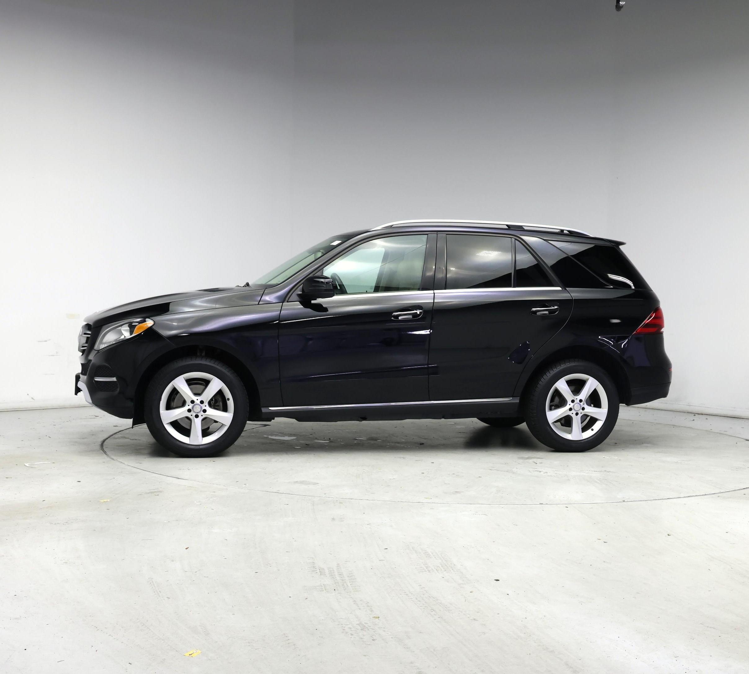 Thumbnail: 2016 Mercedes-Benz GLE - 3