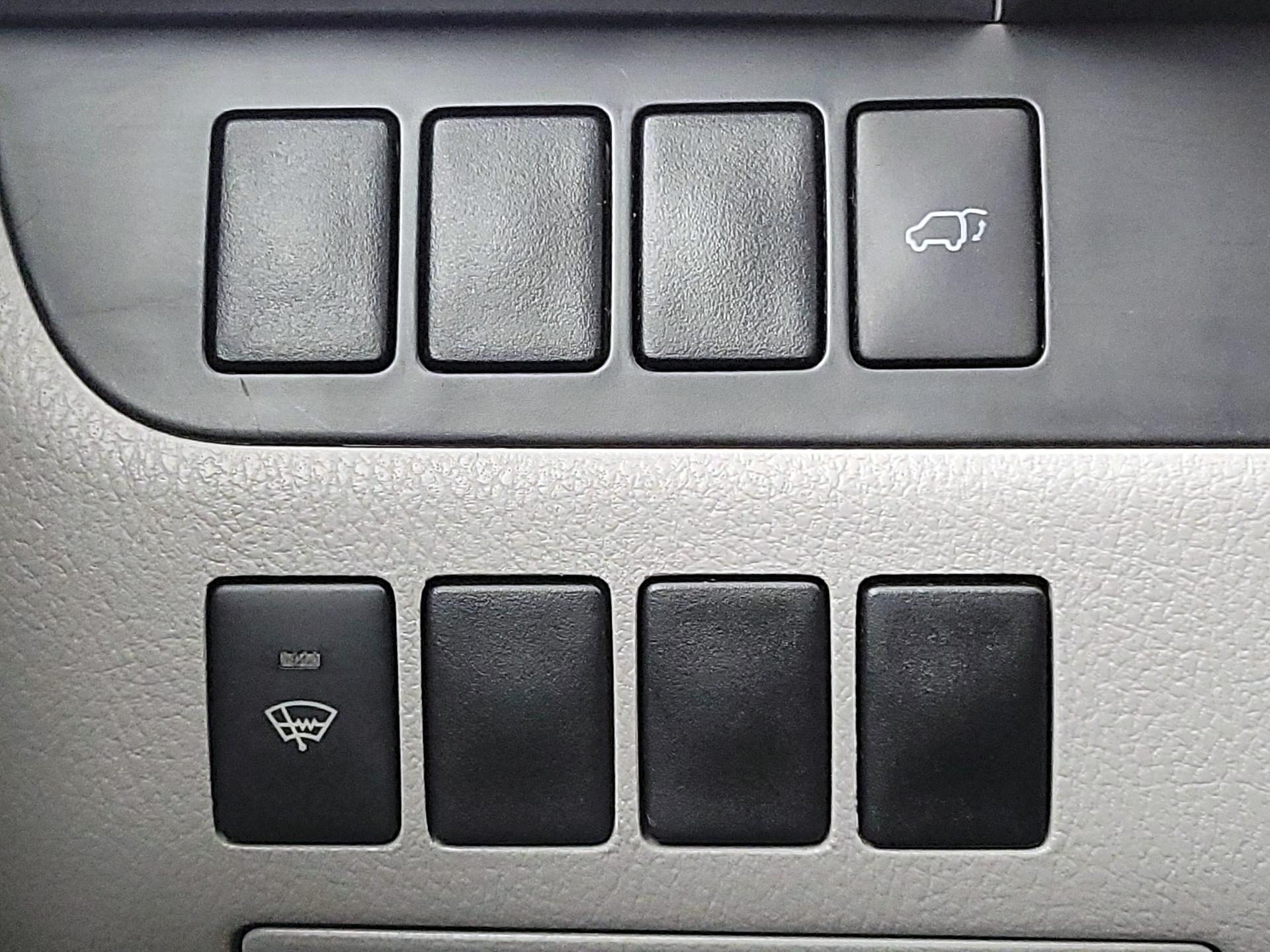 Thumbnail: 2015 Toyota Highlander - 13