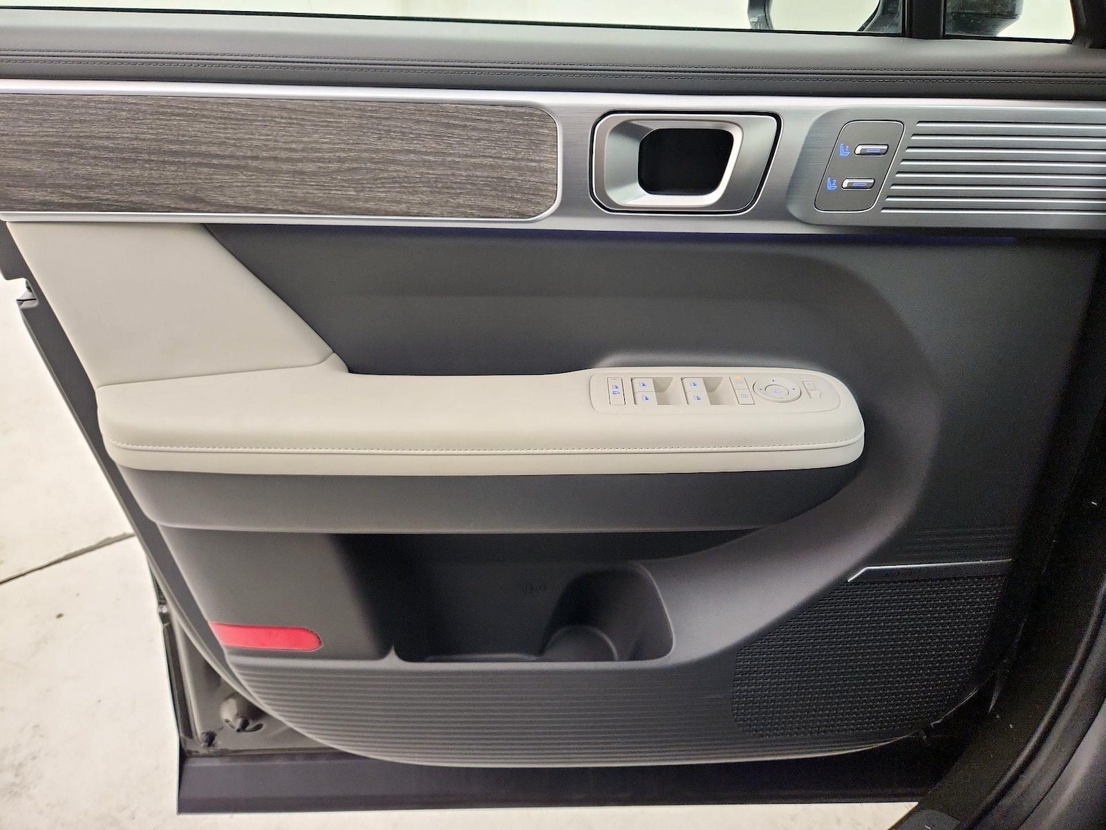 2024 Hyundai Santa Fe Limited - Photo 13