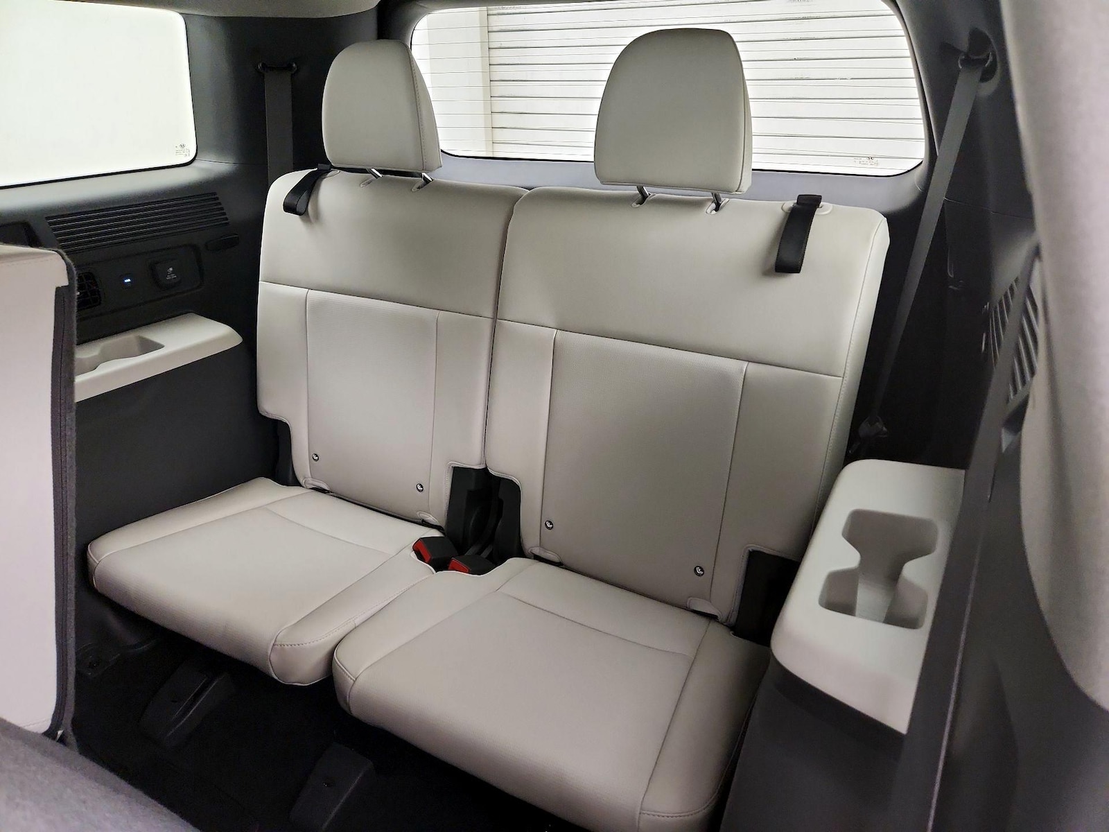 2024 Hyundai Santa Fe Limited - Photo 23