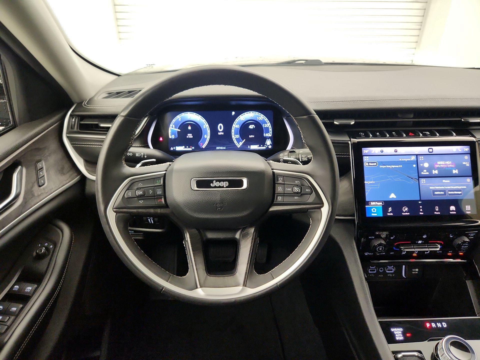 Thumbnail: 2023 Jeep Grand Cherokee - 10