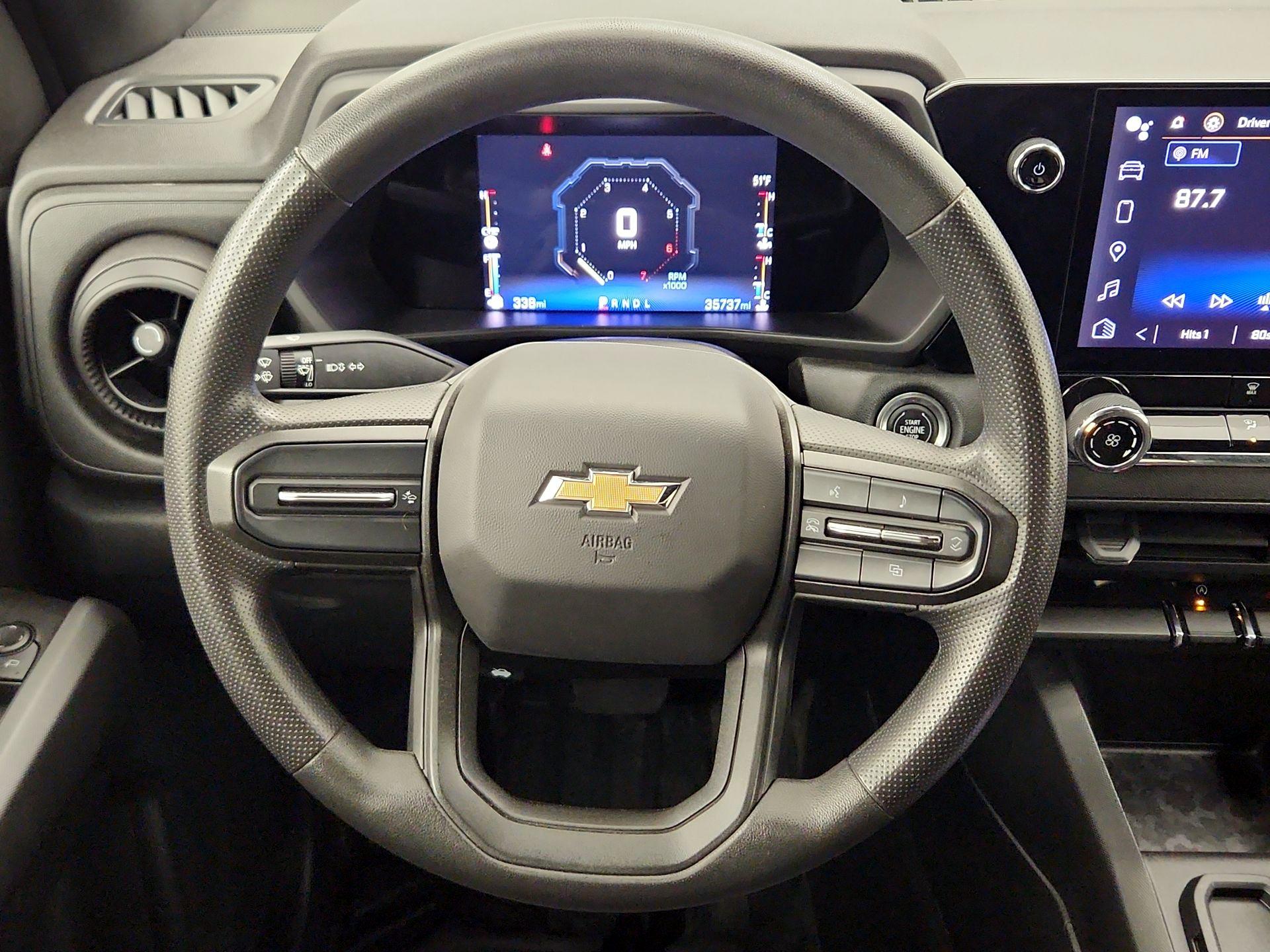 Thumbnail: 2023 Chevrolet Colorado - 10