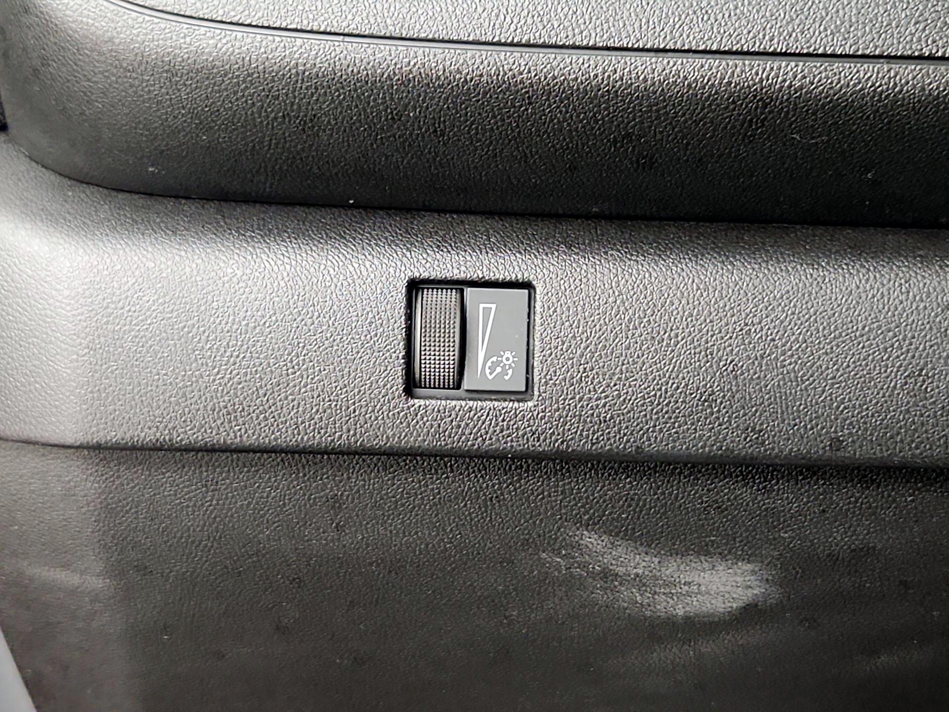 Thumbnail: 2023 Chevrolet Colorado - 13