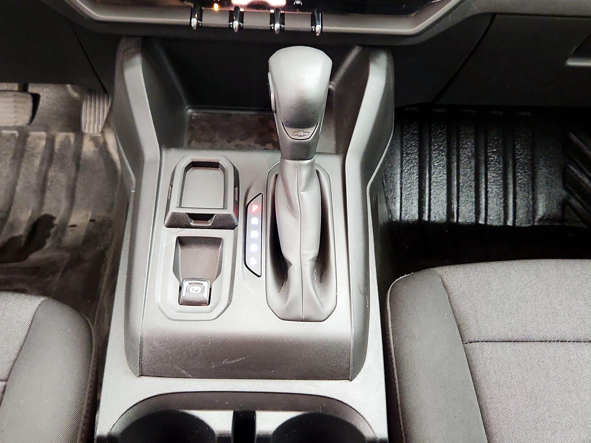 Thumbnail: 2023 Chevrolet Colorado - 17