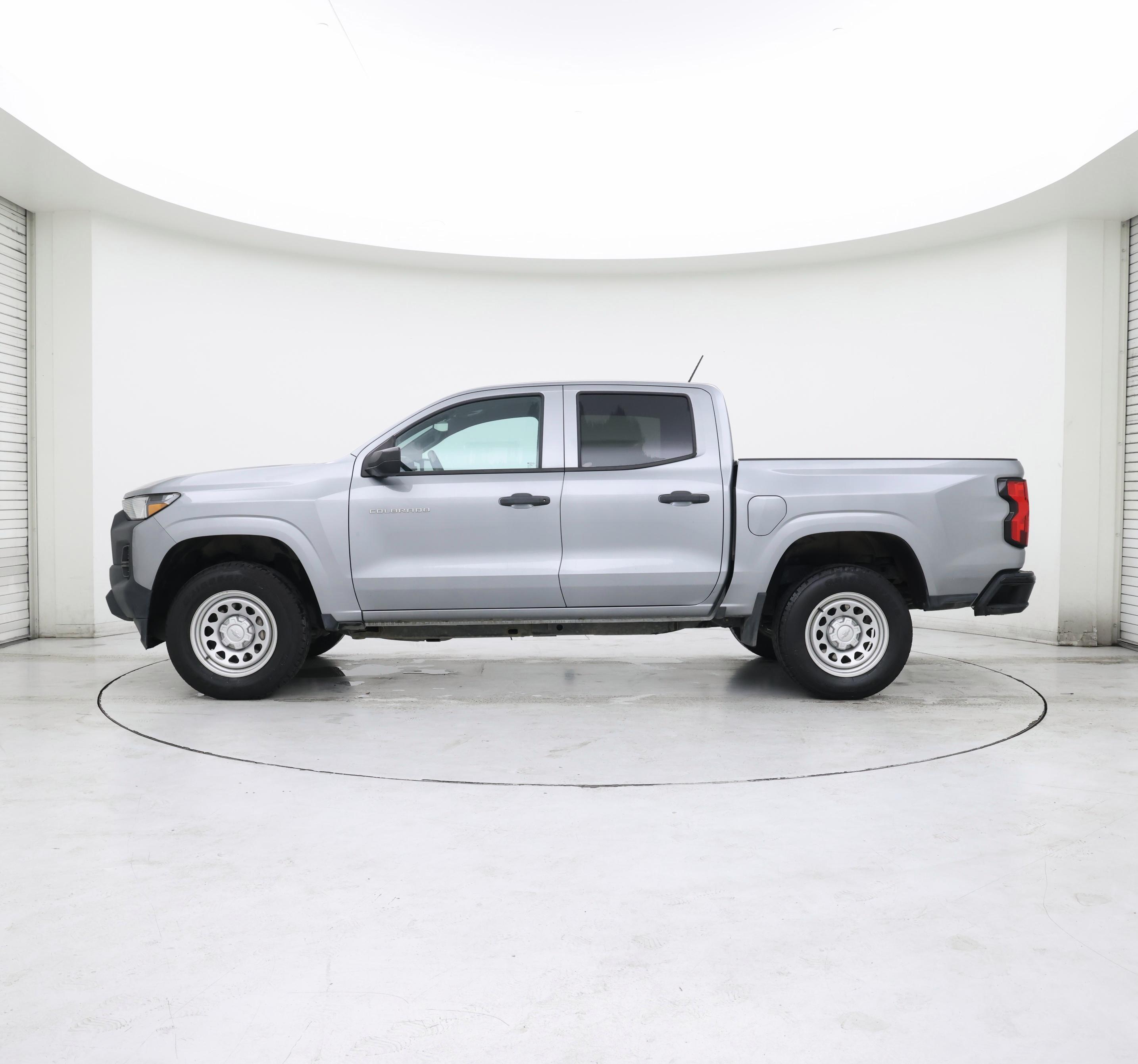 Thumbnail: 2023 Chevrolet Colorado - 3