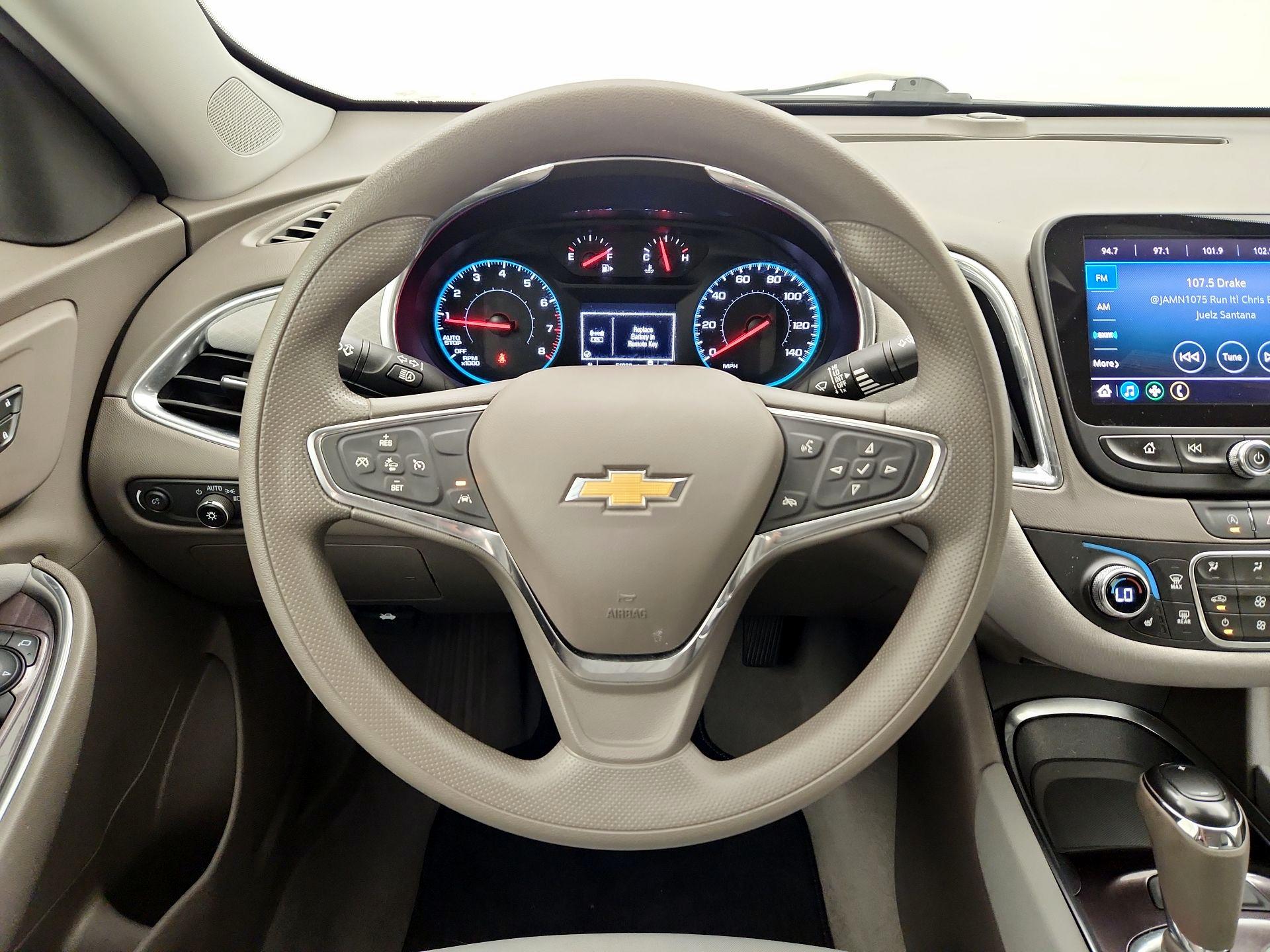 Thumbnail: 2020 Chevrolet Malibu - 10