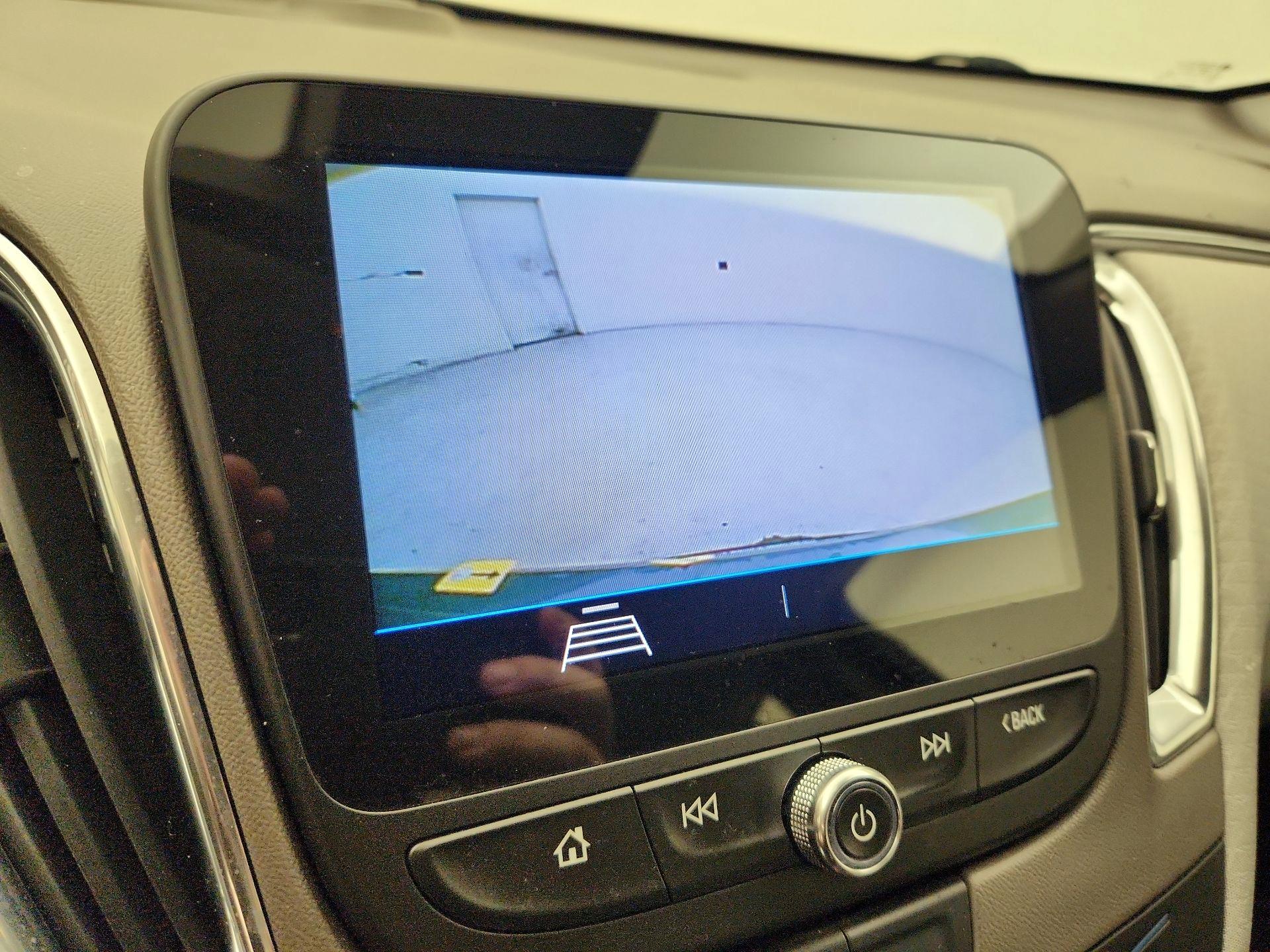 Thumbnail: 2020 Chevrolet Malibu - 14