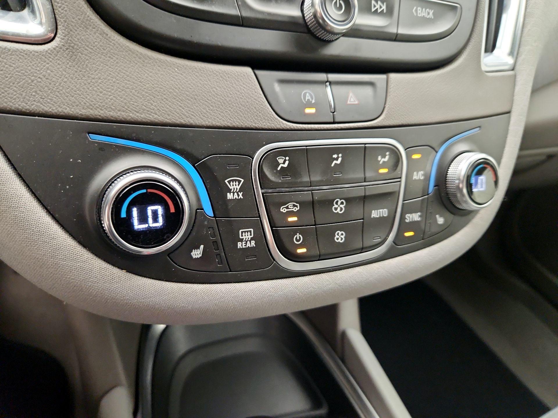 Thumbnail: 2020 Chevrolet Malibu - 16