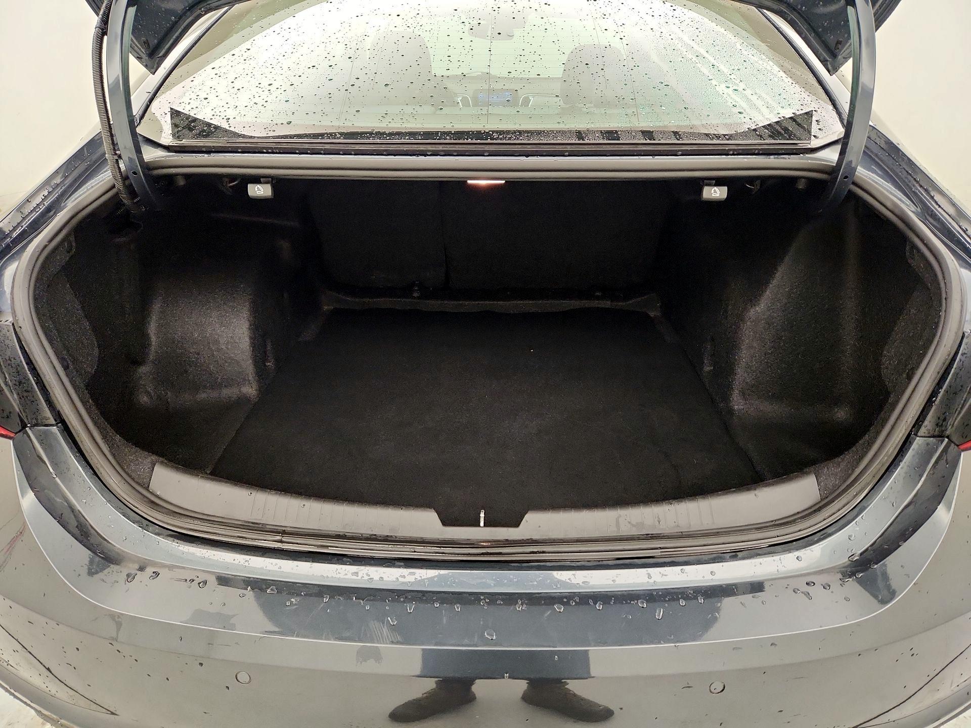 Thumbnail: 2020 Chevrolet Malibu - 20