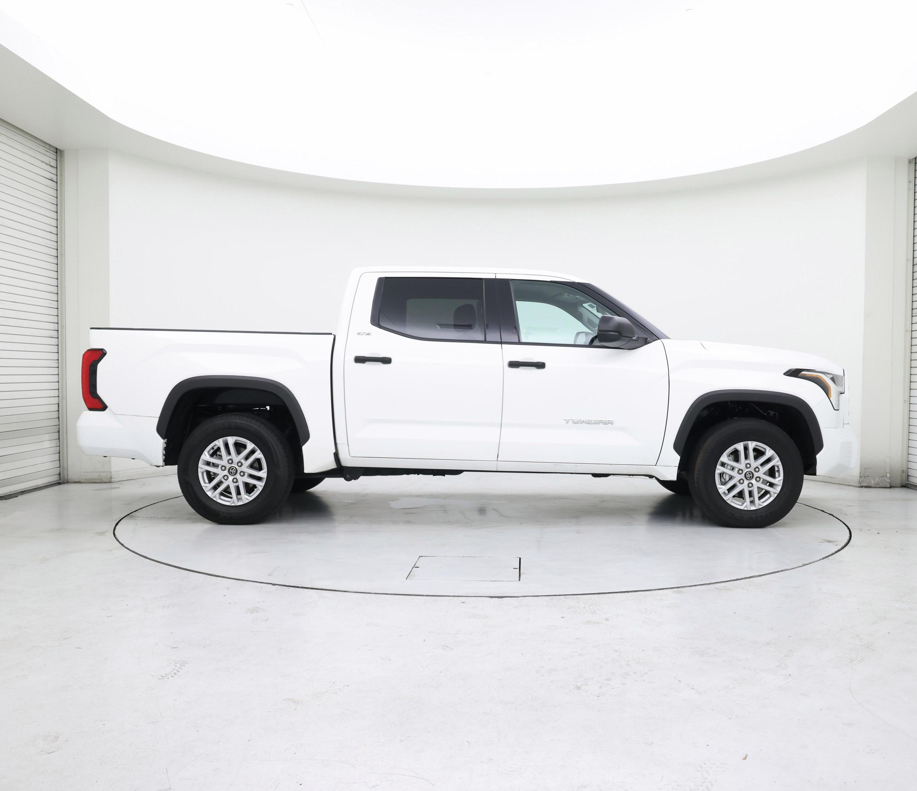 Thumbnail: 2023 Toyota Tundra - 7