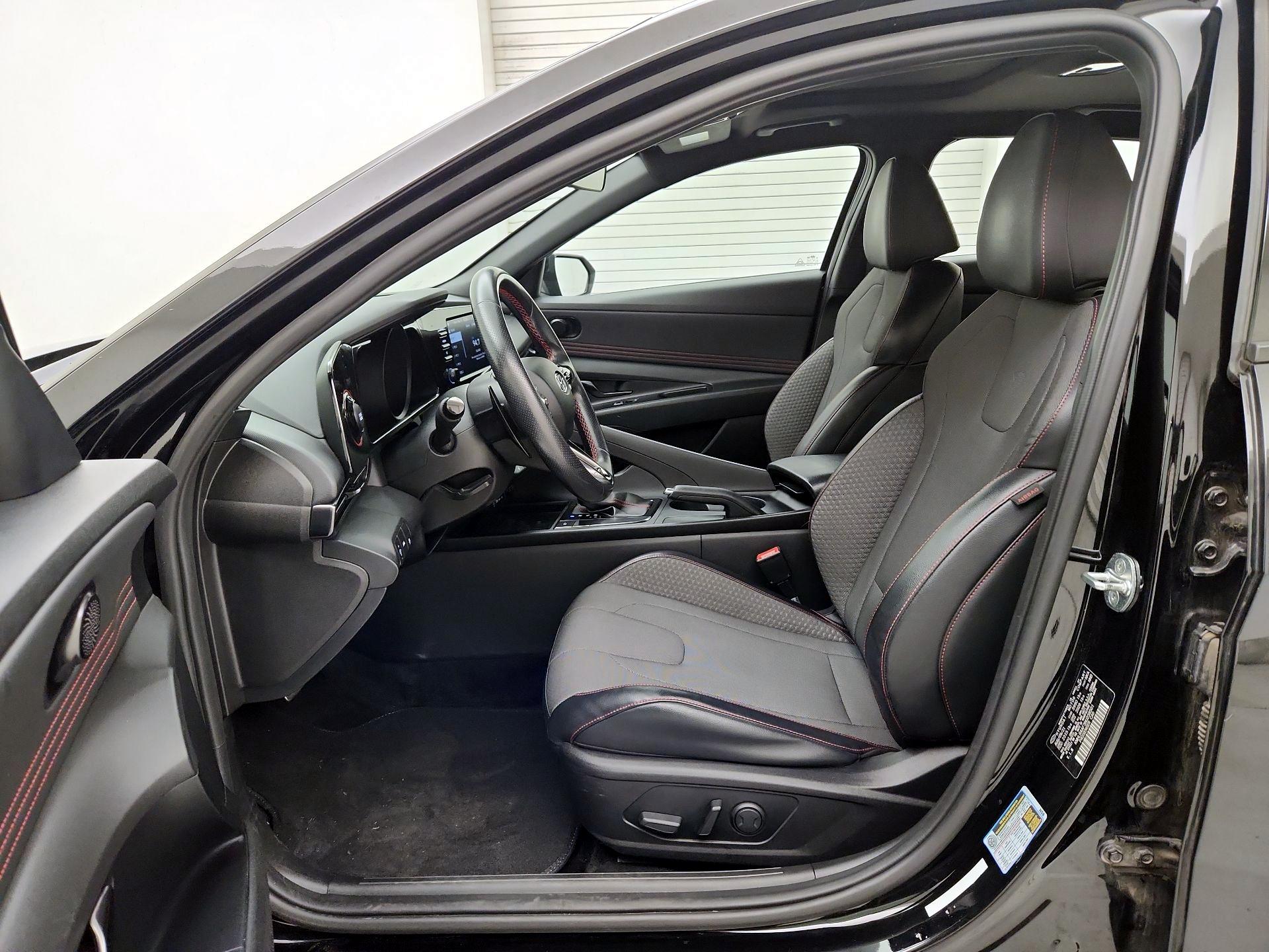 Thumbnail: 2022 Hyundai Elantra - 11