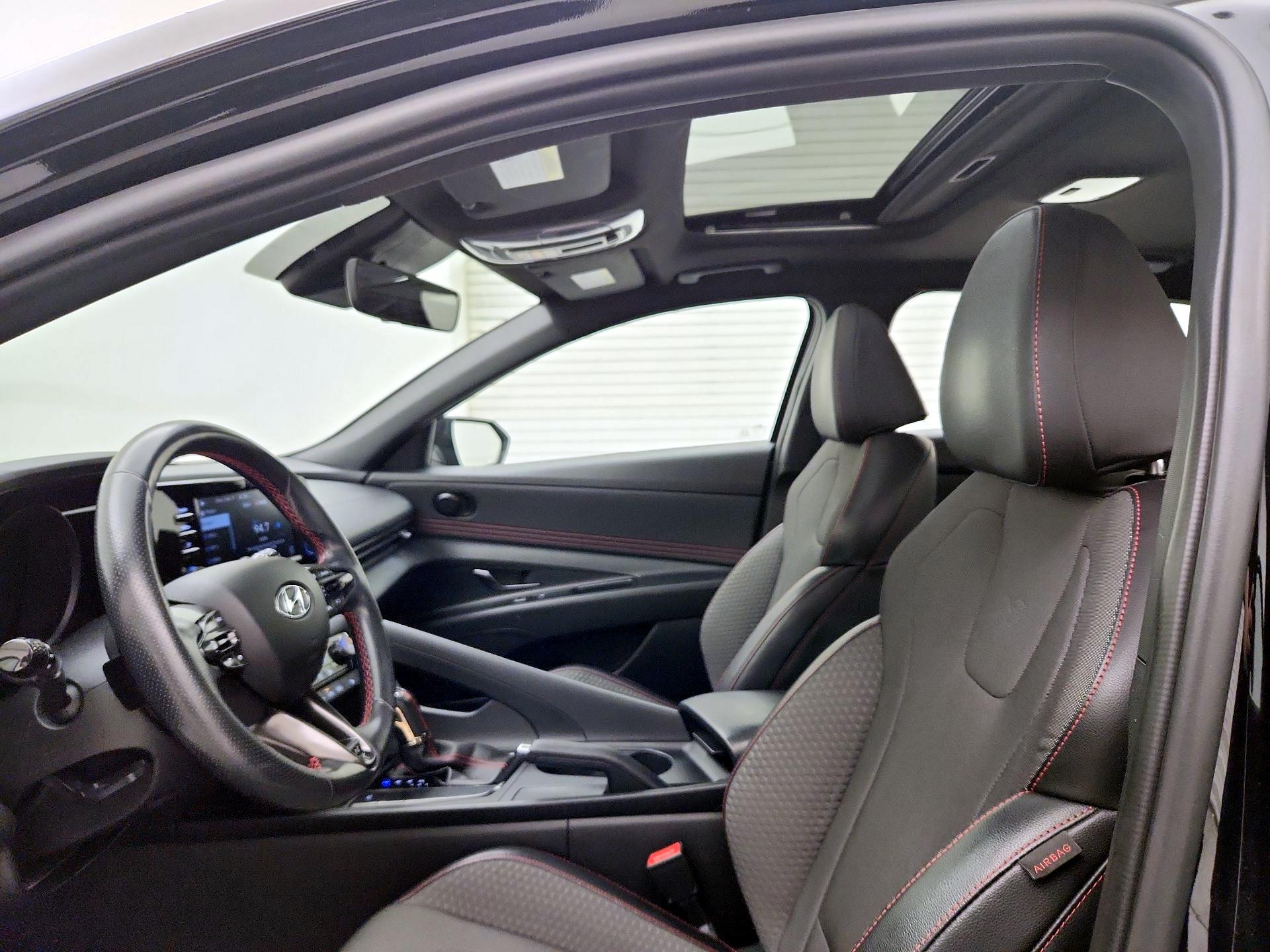 Thumbnail: 2022 Hyundai Elantra - 19