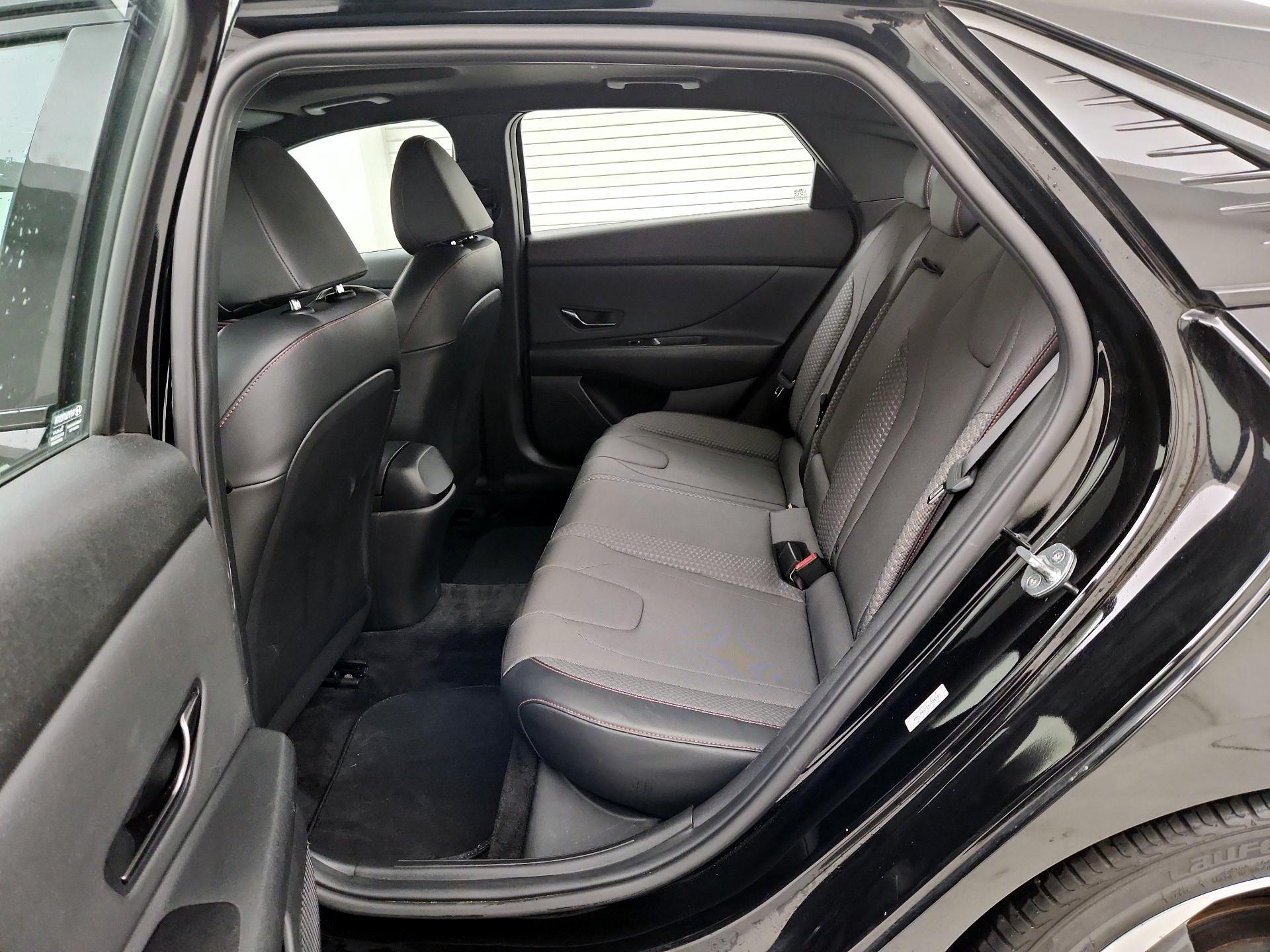 Thumbnail: 2022 Hyundai Elantra - 20