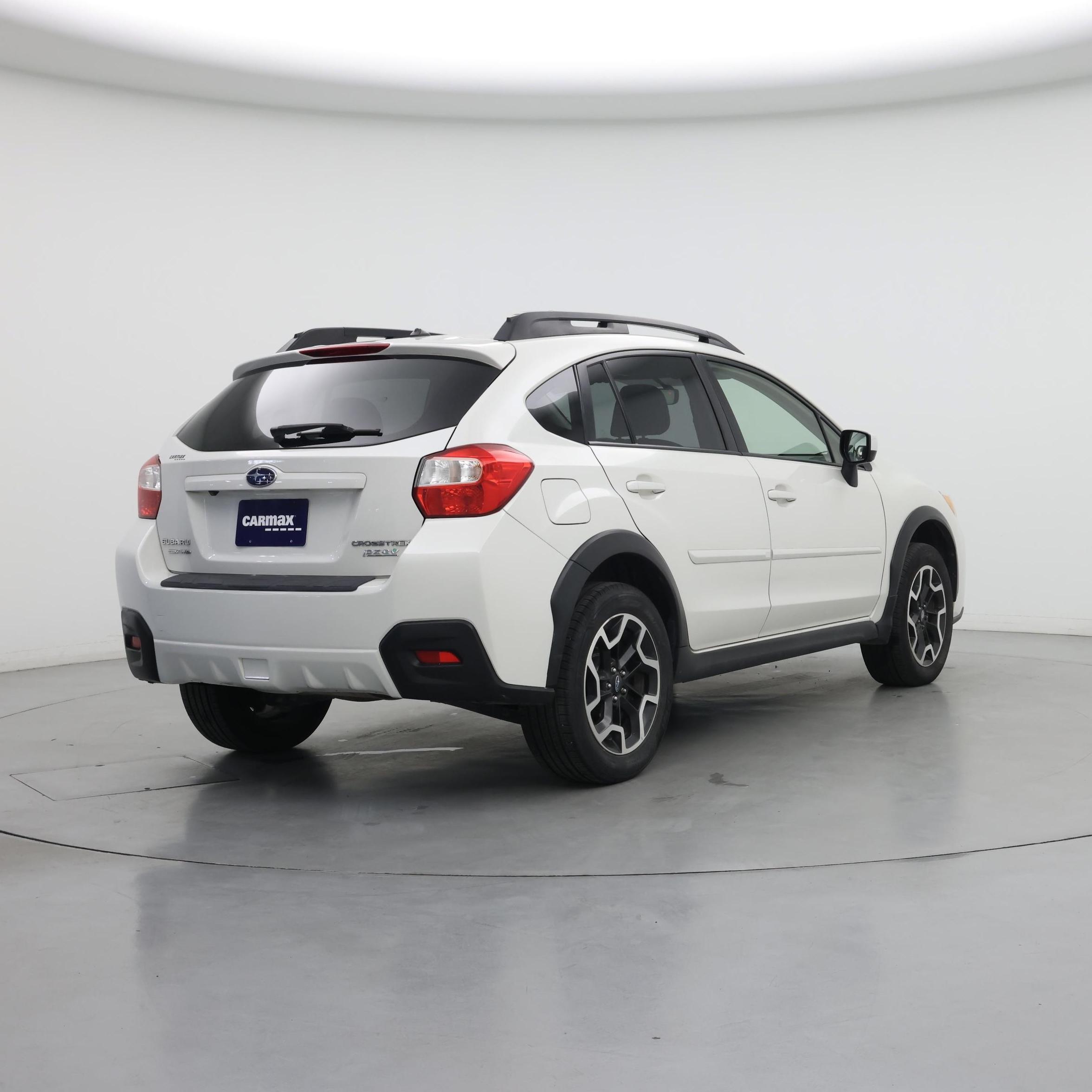 Thumbnail: 2017 Subaru Crosstrek - 8