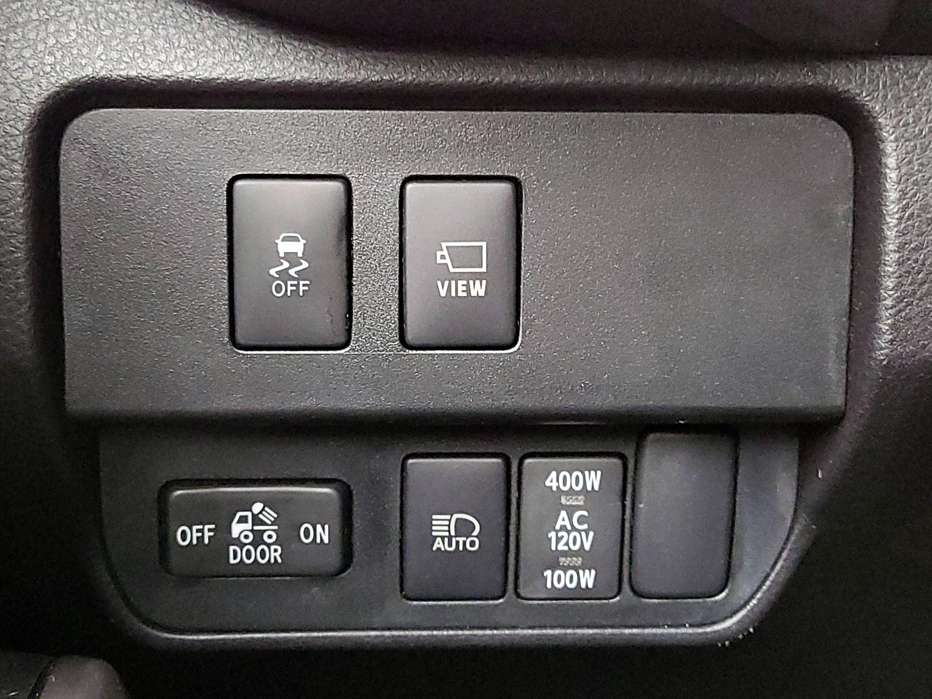 Thumbnail: 2023 Toyota Tacoma - 13