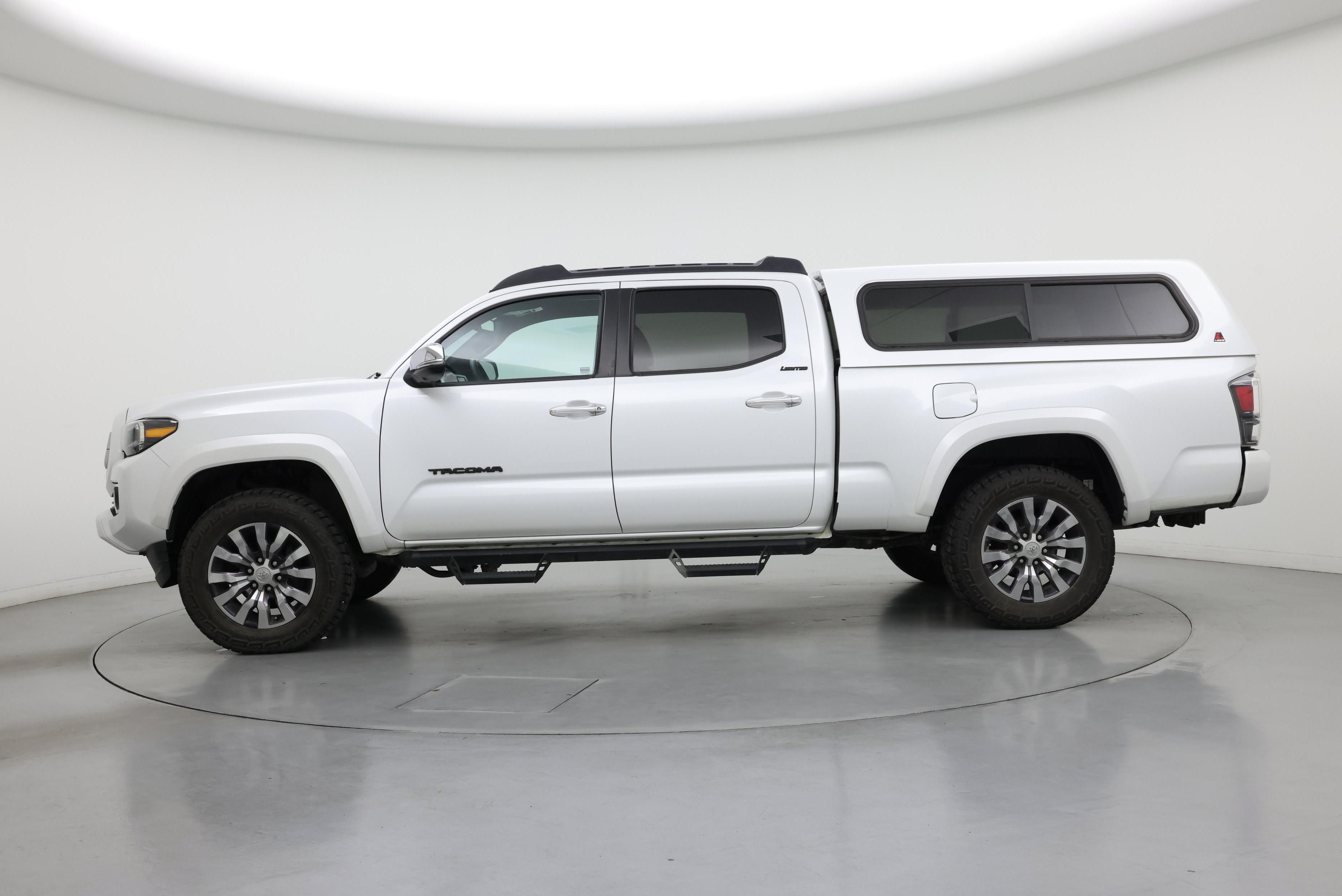 Thumbnail: 2023 Toyota Tacoma - 3