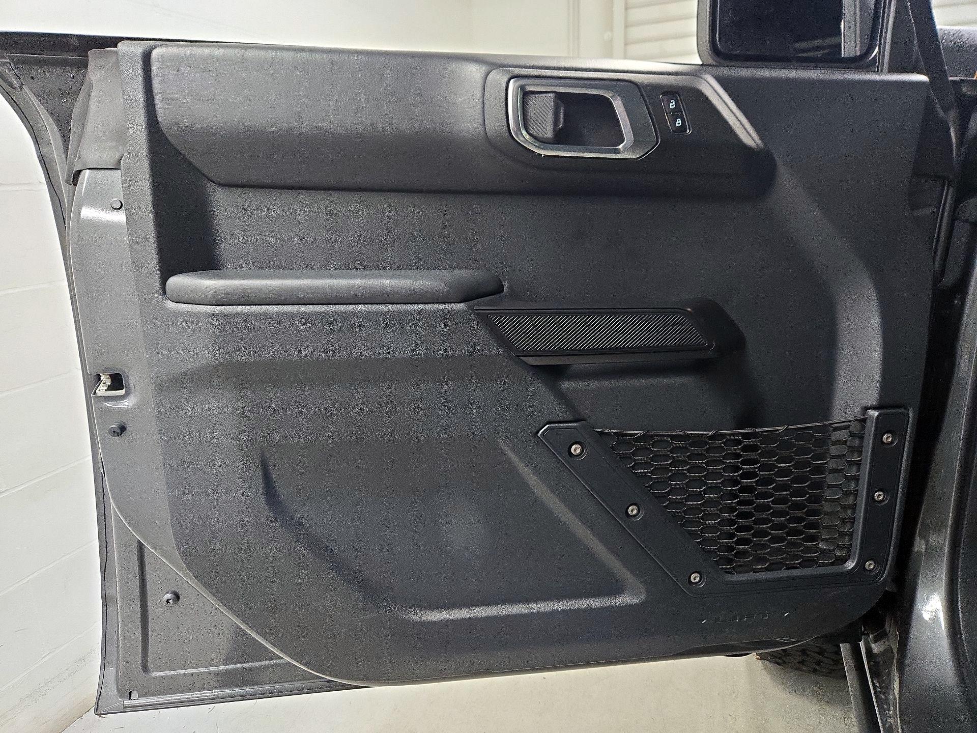 Thumbnail: 2025 Ford Bronco - 12