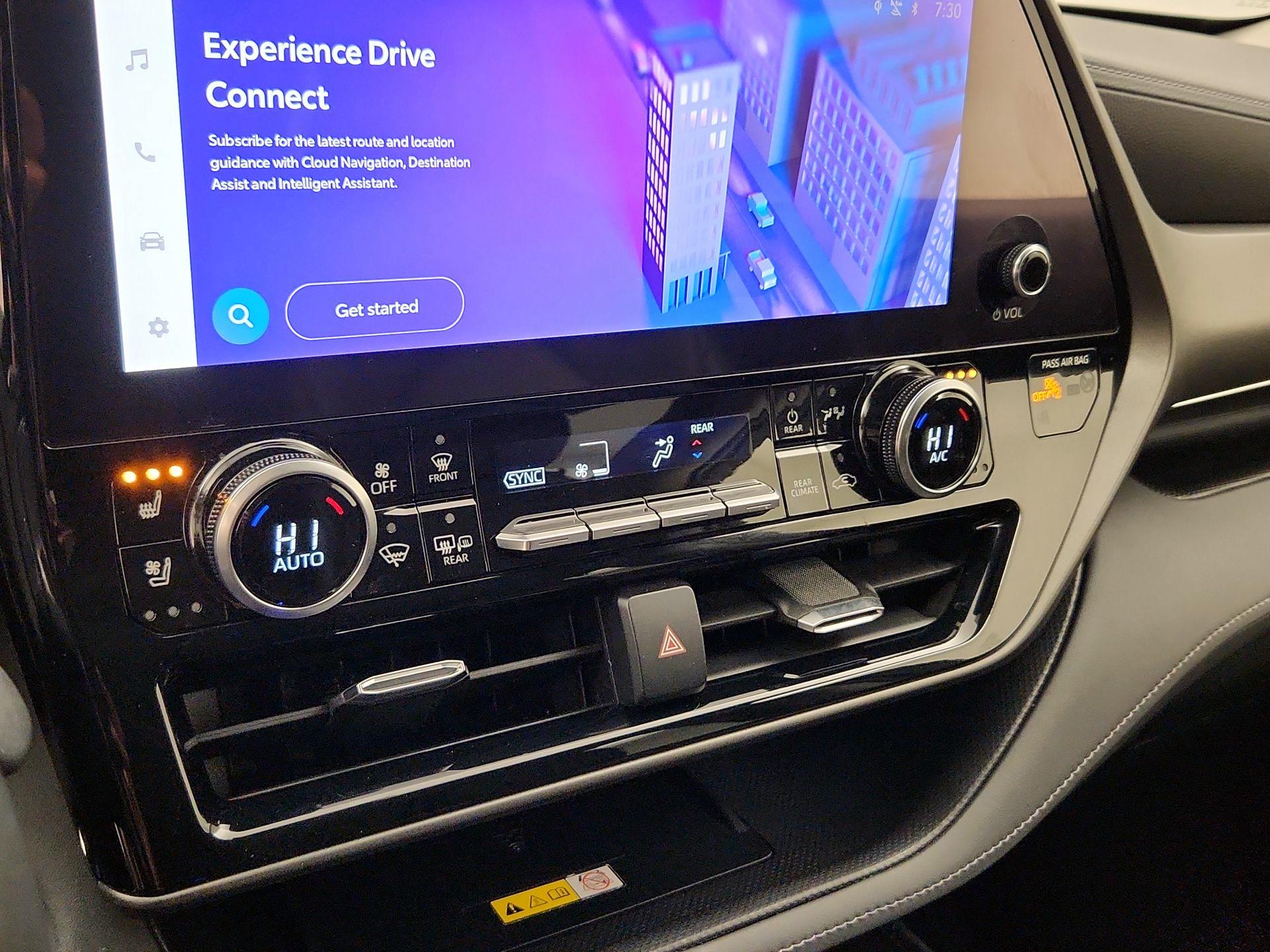 Thumbnail: 2023 Toyota Highlander - 16