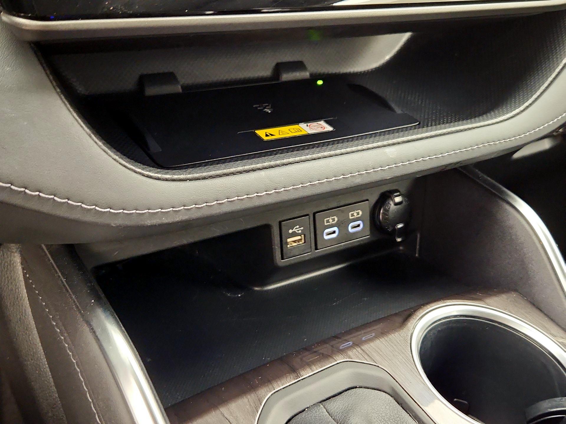 Thumbnail: 2023 Toyota Highlander - 18