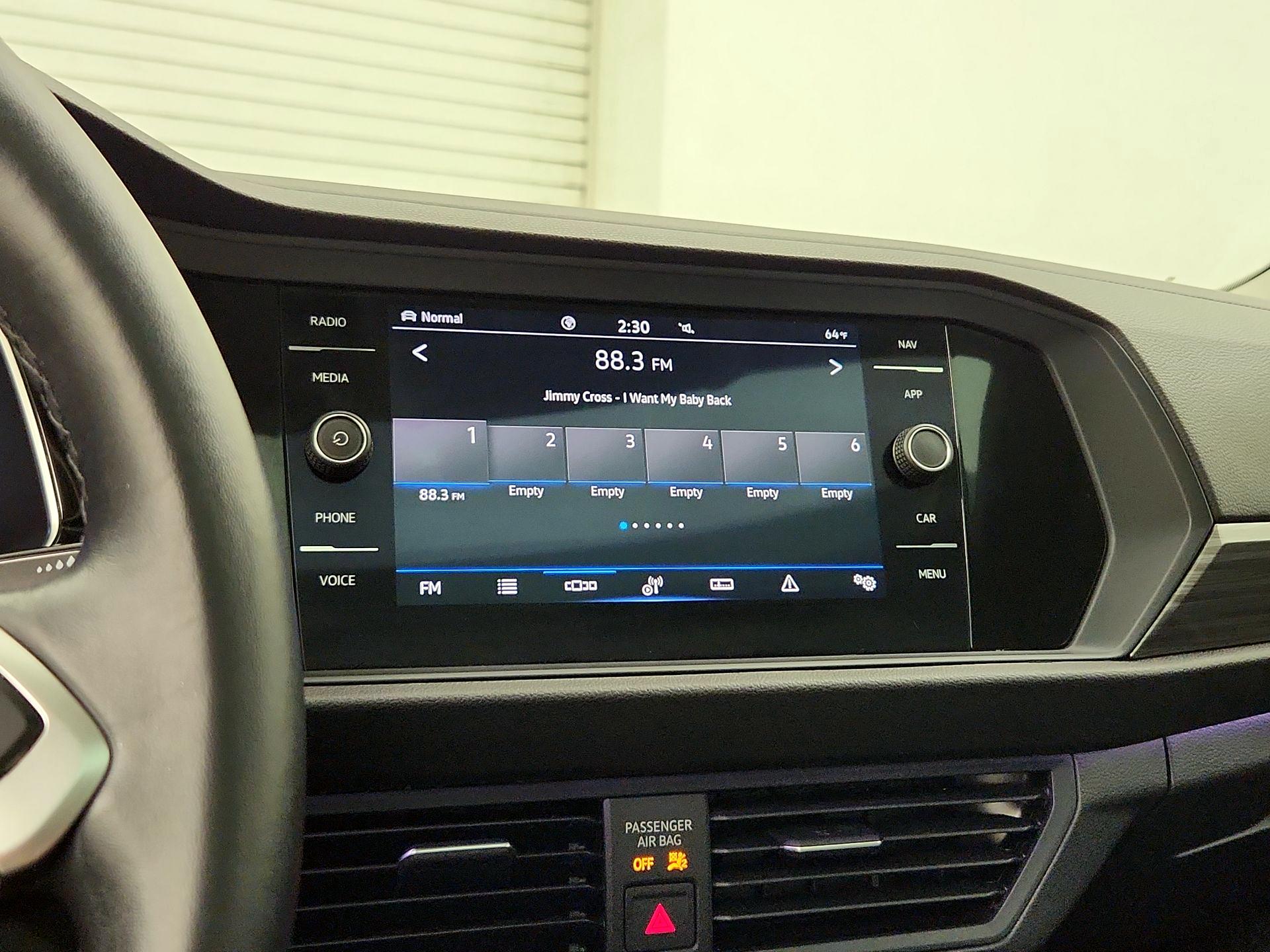 Thumbnail: 2023 Volkswagen Jetta - 15