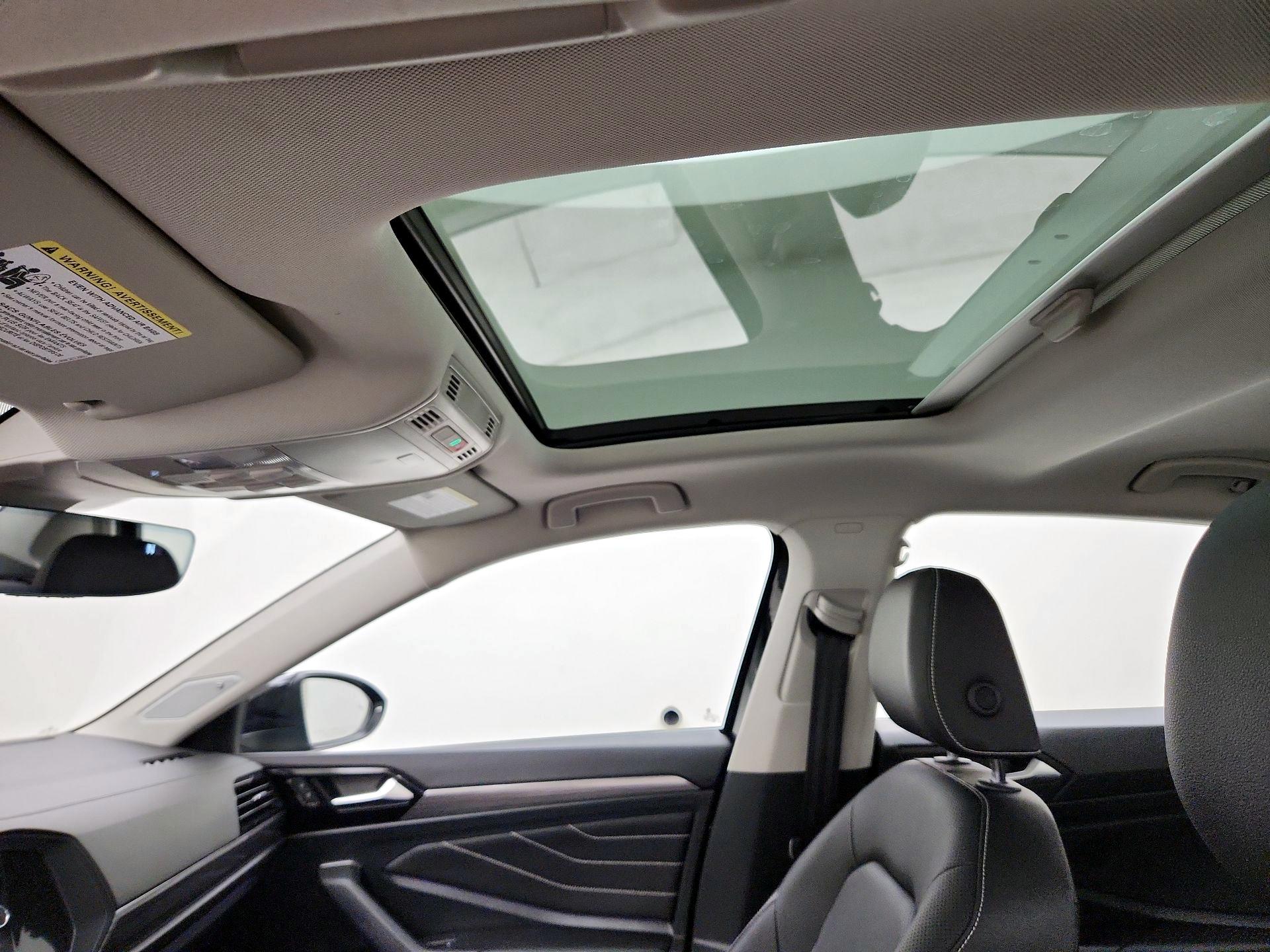 Thumbnail: 2023 Volkswagen Jetta - 19