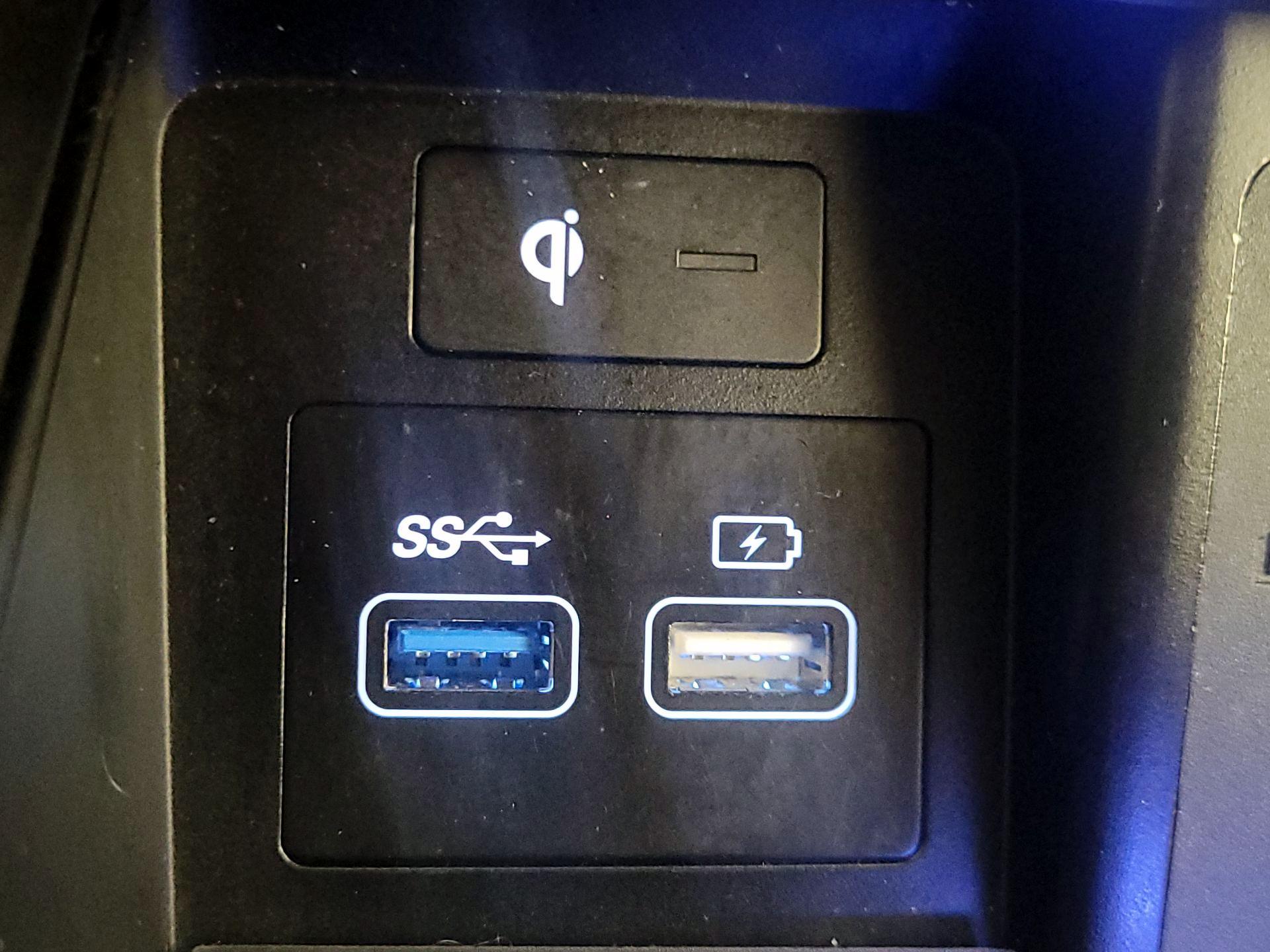 Thumbnail: 2021 Genesis GV80 - 19