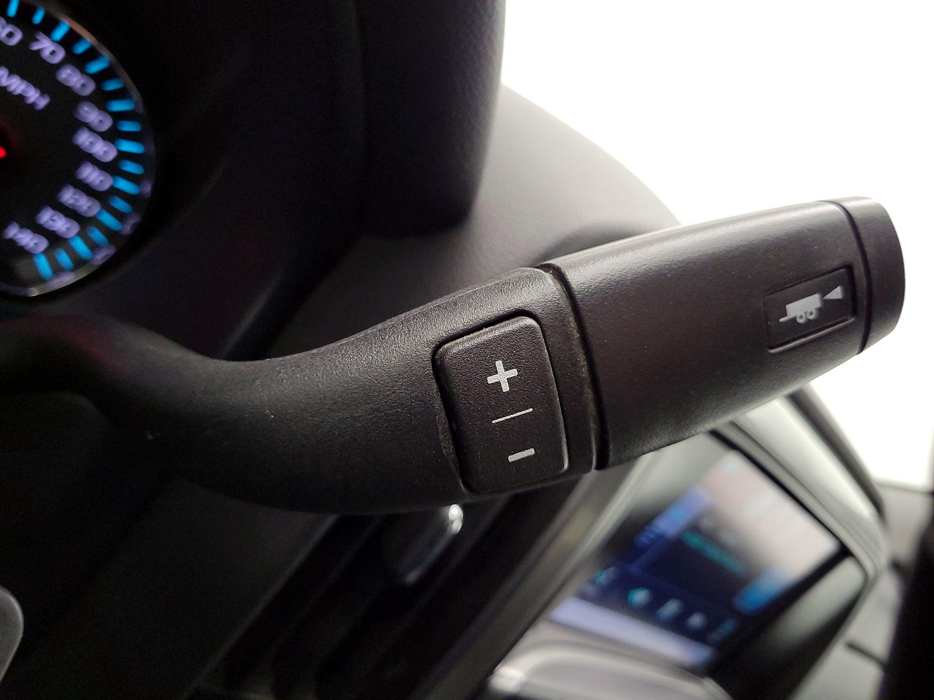 Thumbnail: 2015 Chevrolet Silverado 1500 - 18