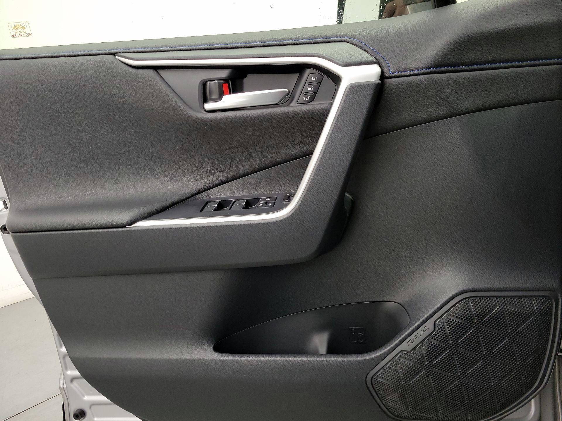 Thumbnail: 2024 Toyota RAV4 - 12