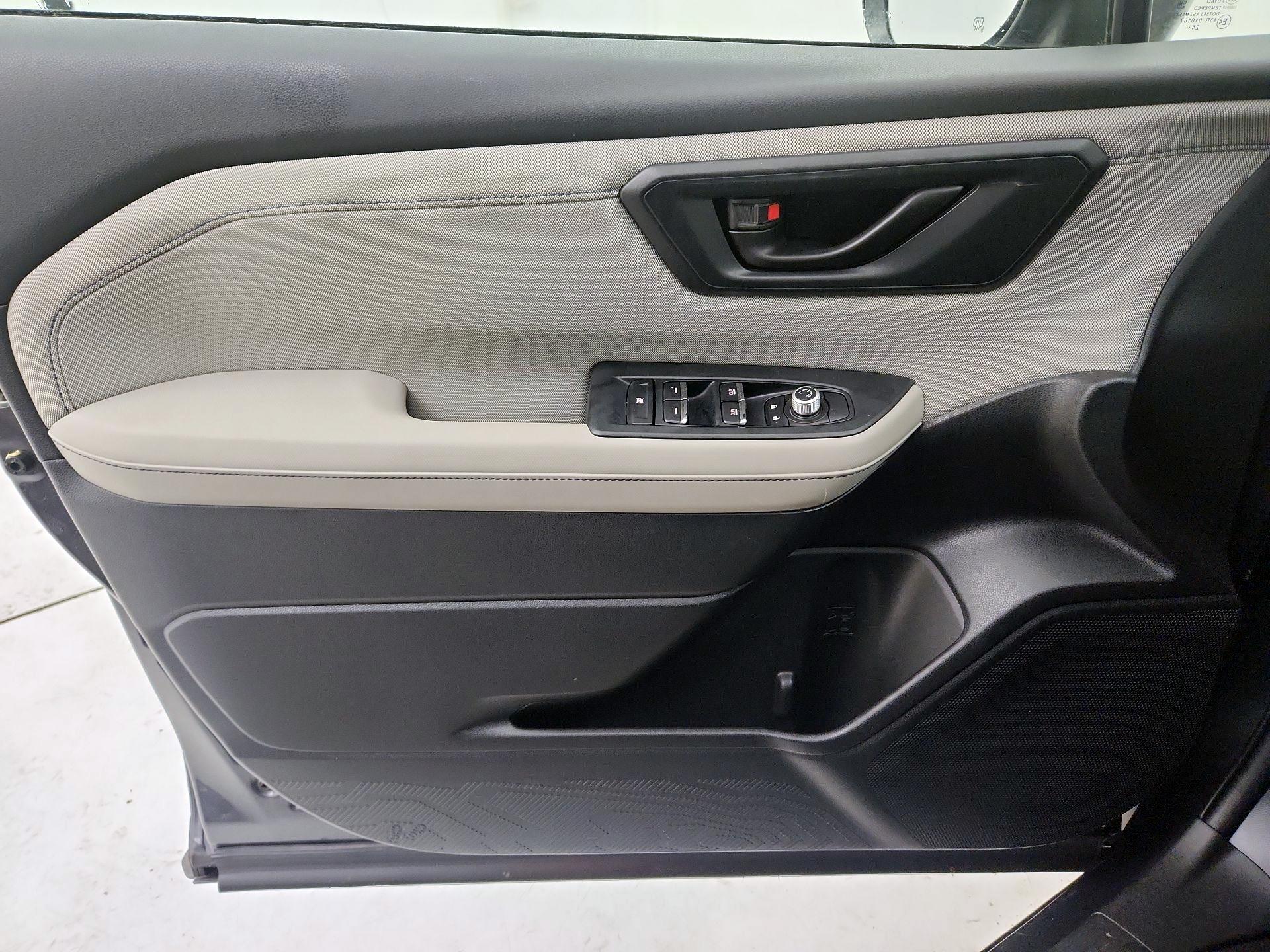 Thumbnail: 2025 Subaru Forester - 12